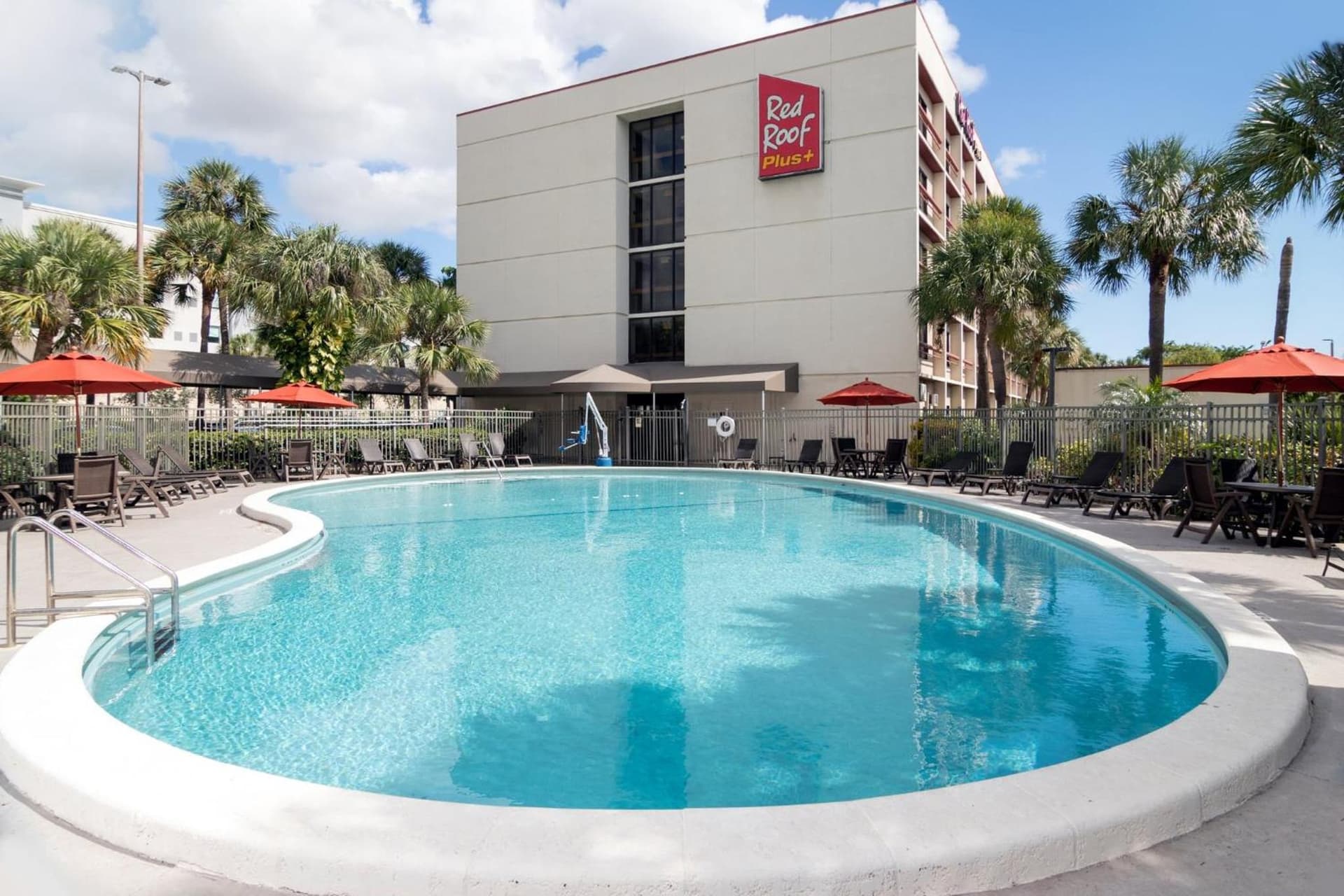 Red Roof Inn PLUS Miami Airport gallery photo in Miami, FL — image 24
