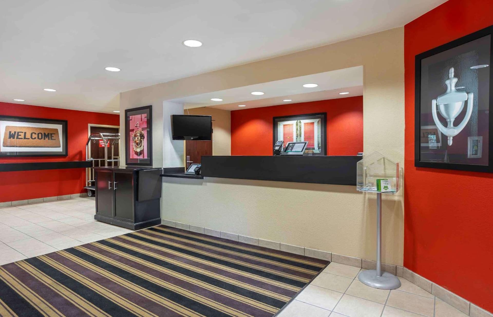 Extended Stay America Select Suites - Columbia - Stadium Blvd property views in Columbia, MO — gallery photo 3