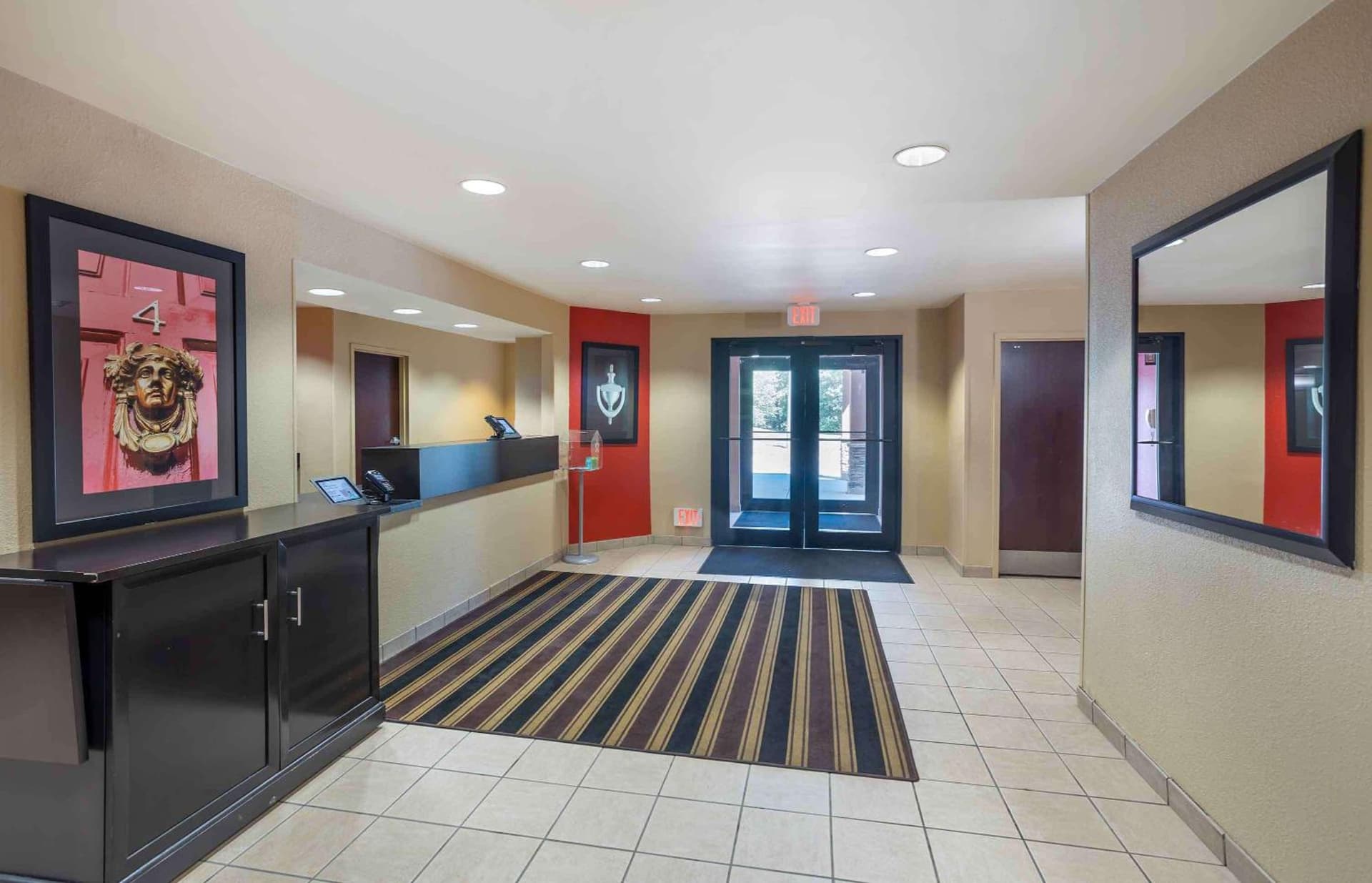 Extended Stay America Select Suites - Columbia - Stadium Blvd gallery photo in Columbia, MO — image 21