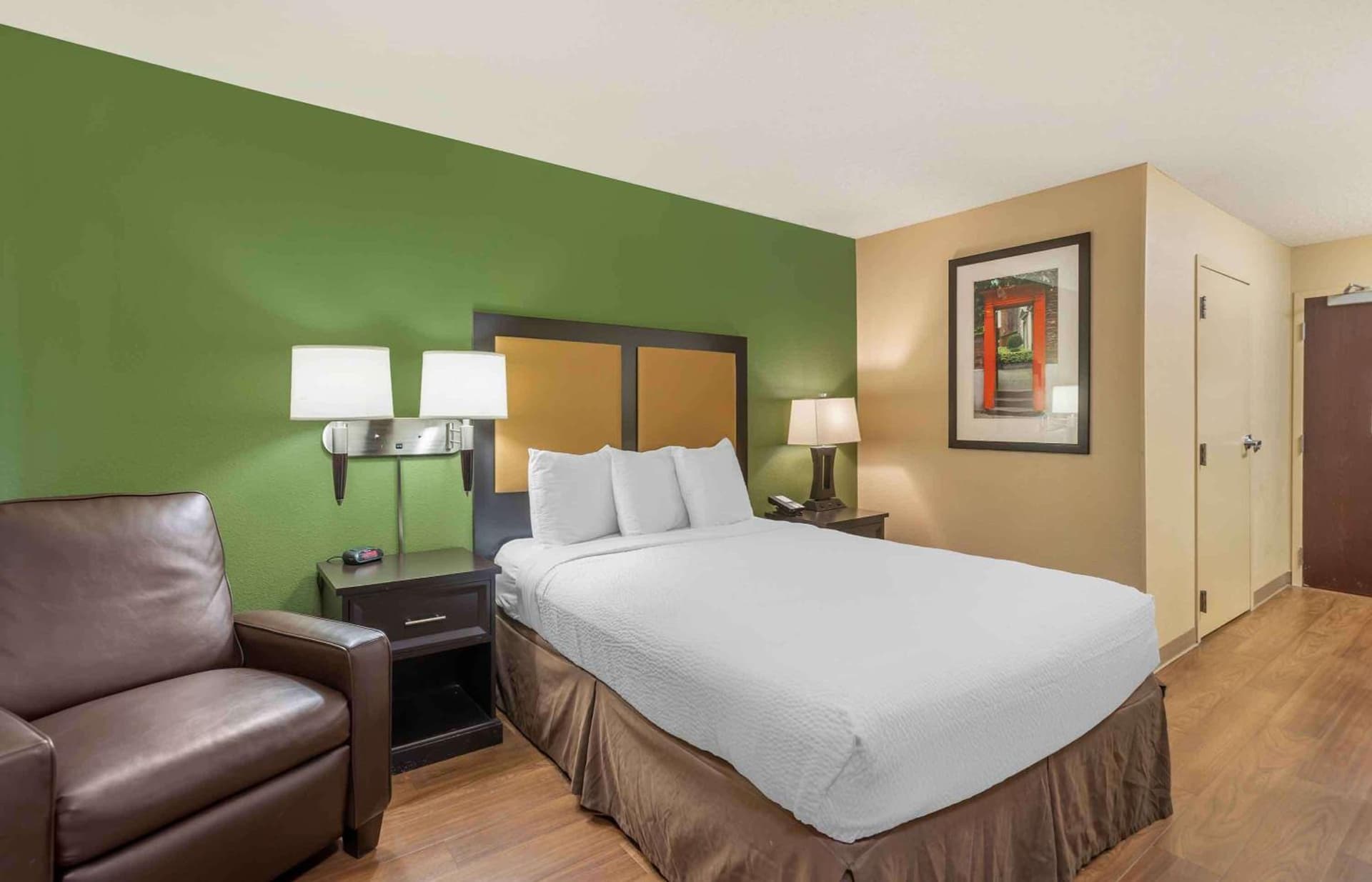 Extended Stay America Select Suites - Columbia - Stadium Blvd gallery photo in Columbia, MO — image 15