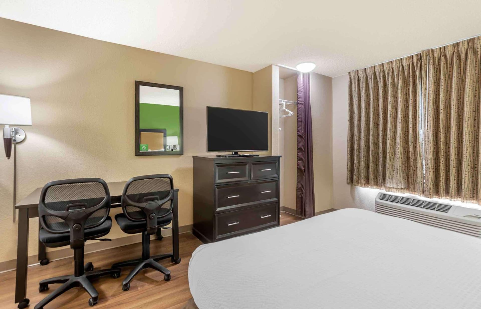 Extended Stay America Select Suites - Columbia - Stadium Blvd gallery photo in Columbia, MO — image 36