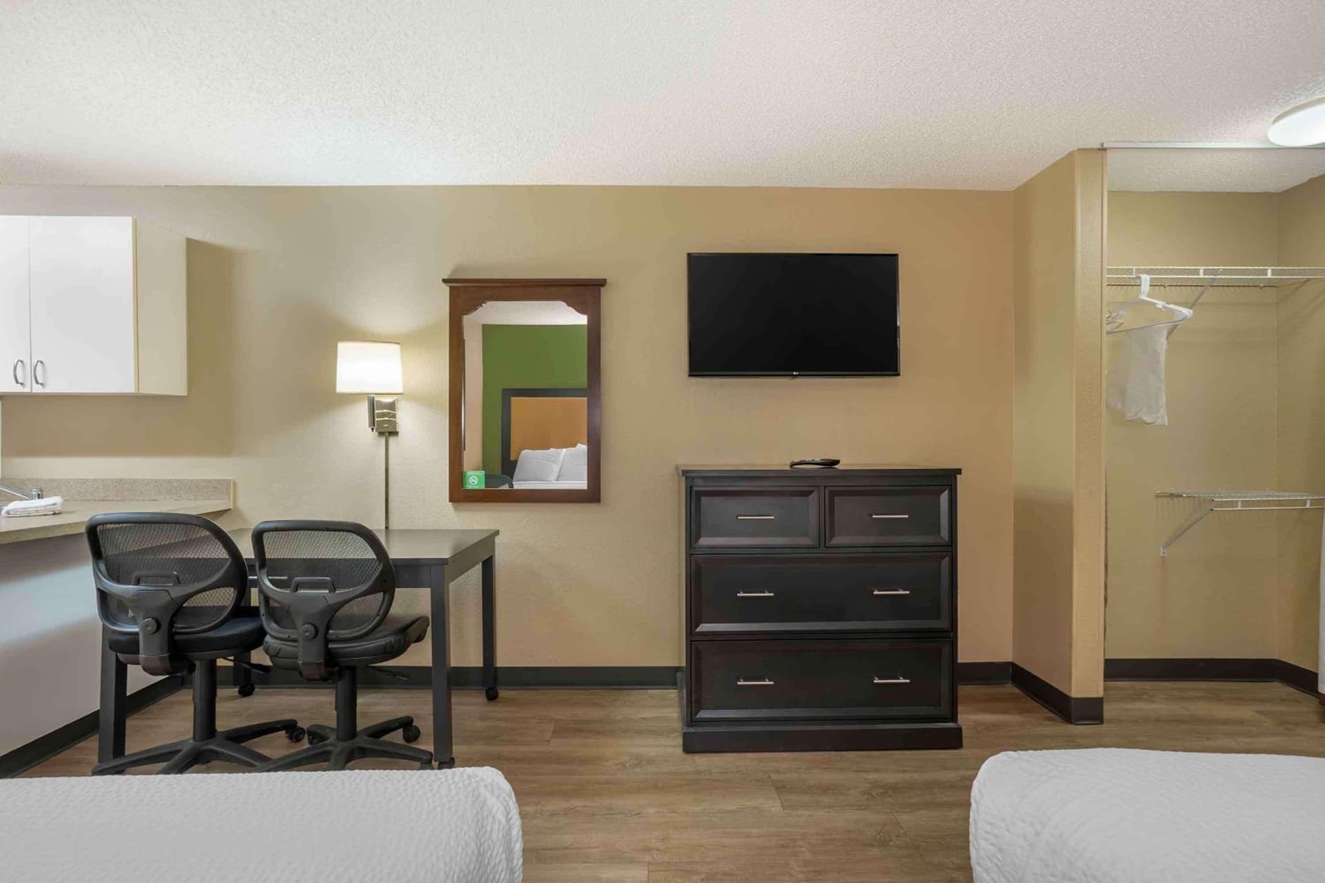 Extended Stay America Select Suites - Columbia - Stadium Blvd gallery photo in Columbia, MO — image 43