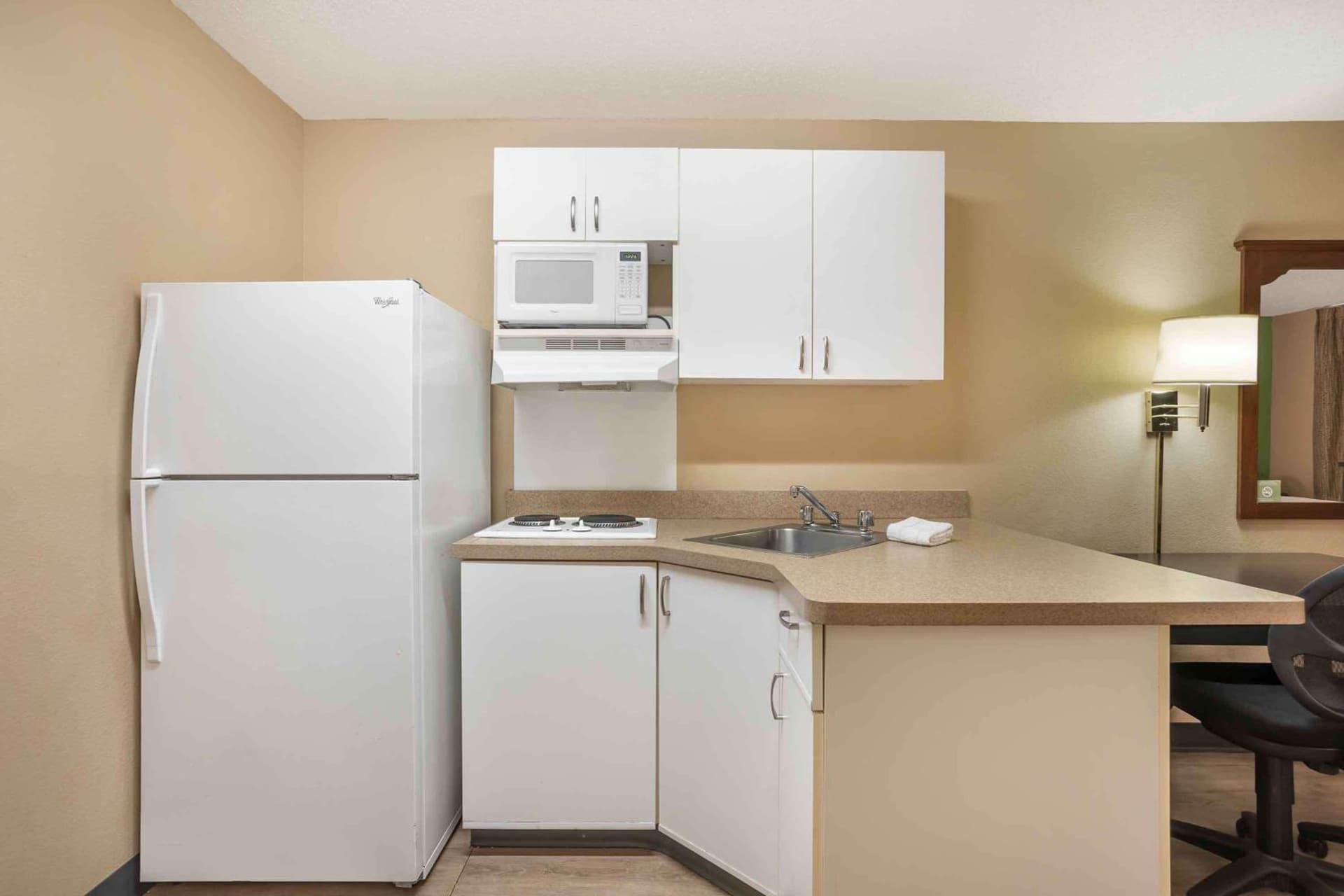 Extended Stay America Select Suites - Columbia - Stadium Blvd gallery photo in Columbia, MO — image 26