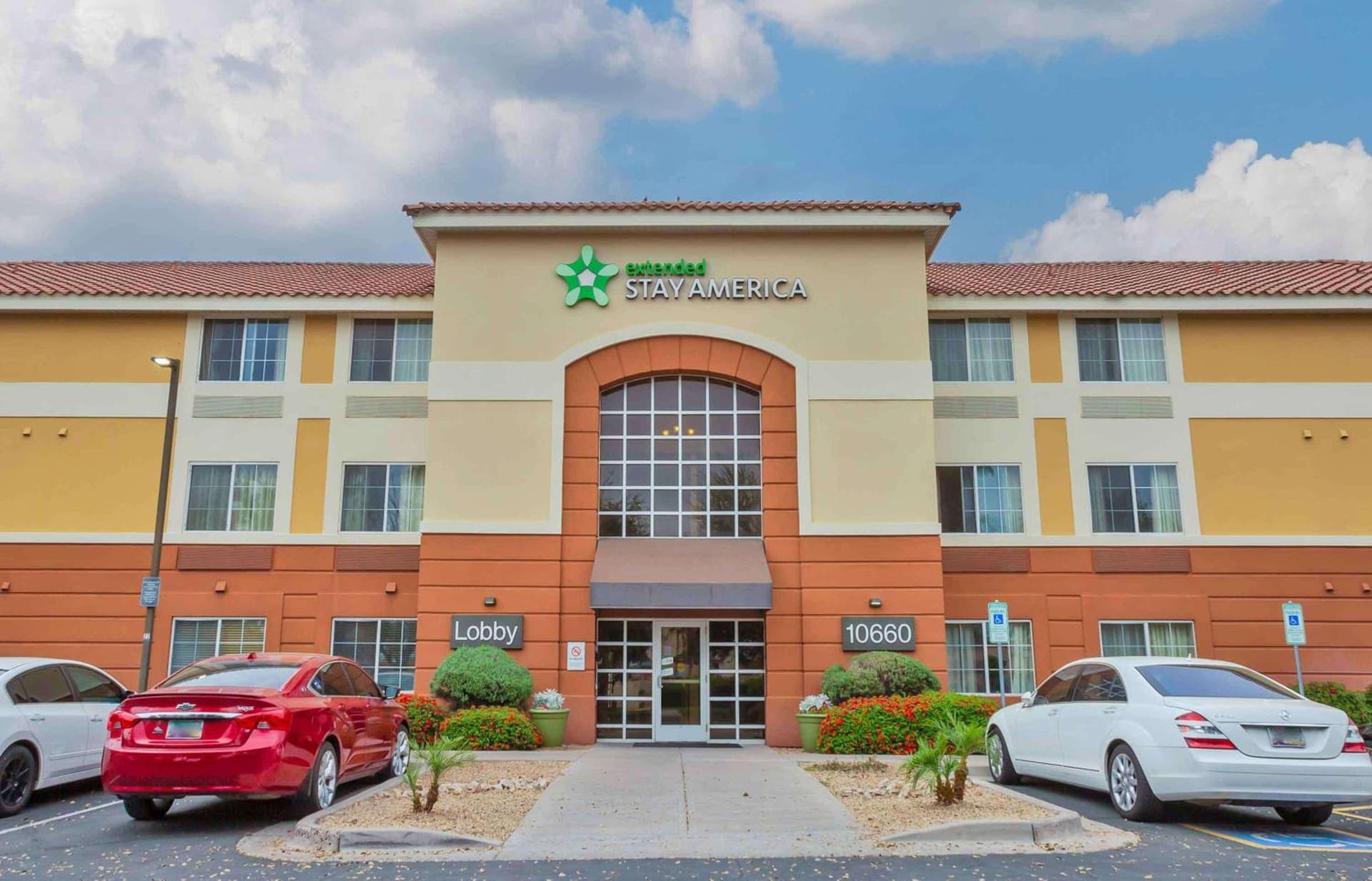Extended Stay America Suites - Phoenix - Scottsdale featured exterior or lobby in Scottsdale, AZ — similar hotel