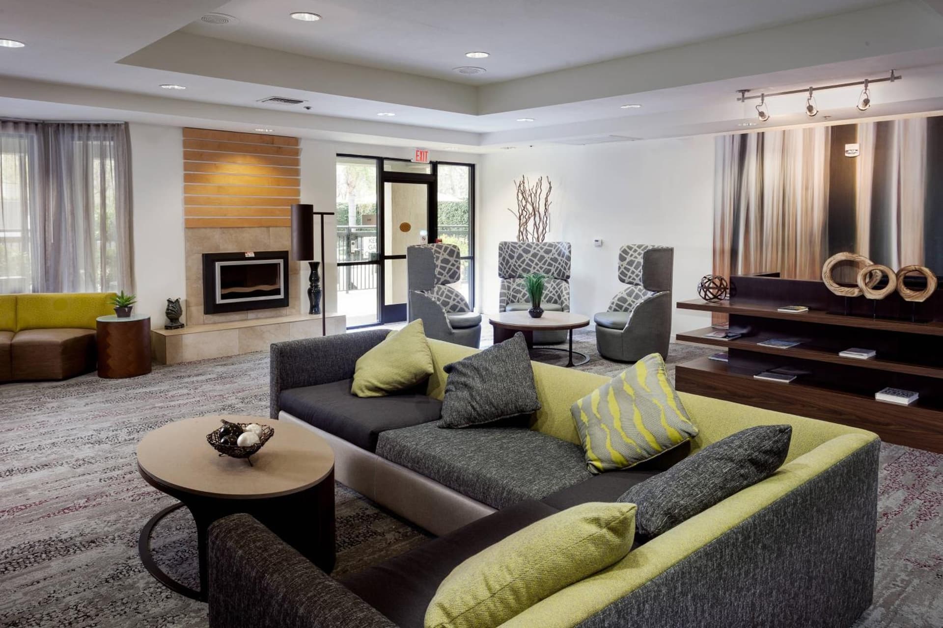 Courtyard by Marriott Stockton gallery photo in Stockton, CA — image 4