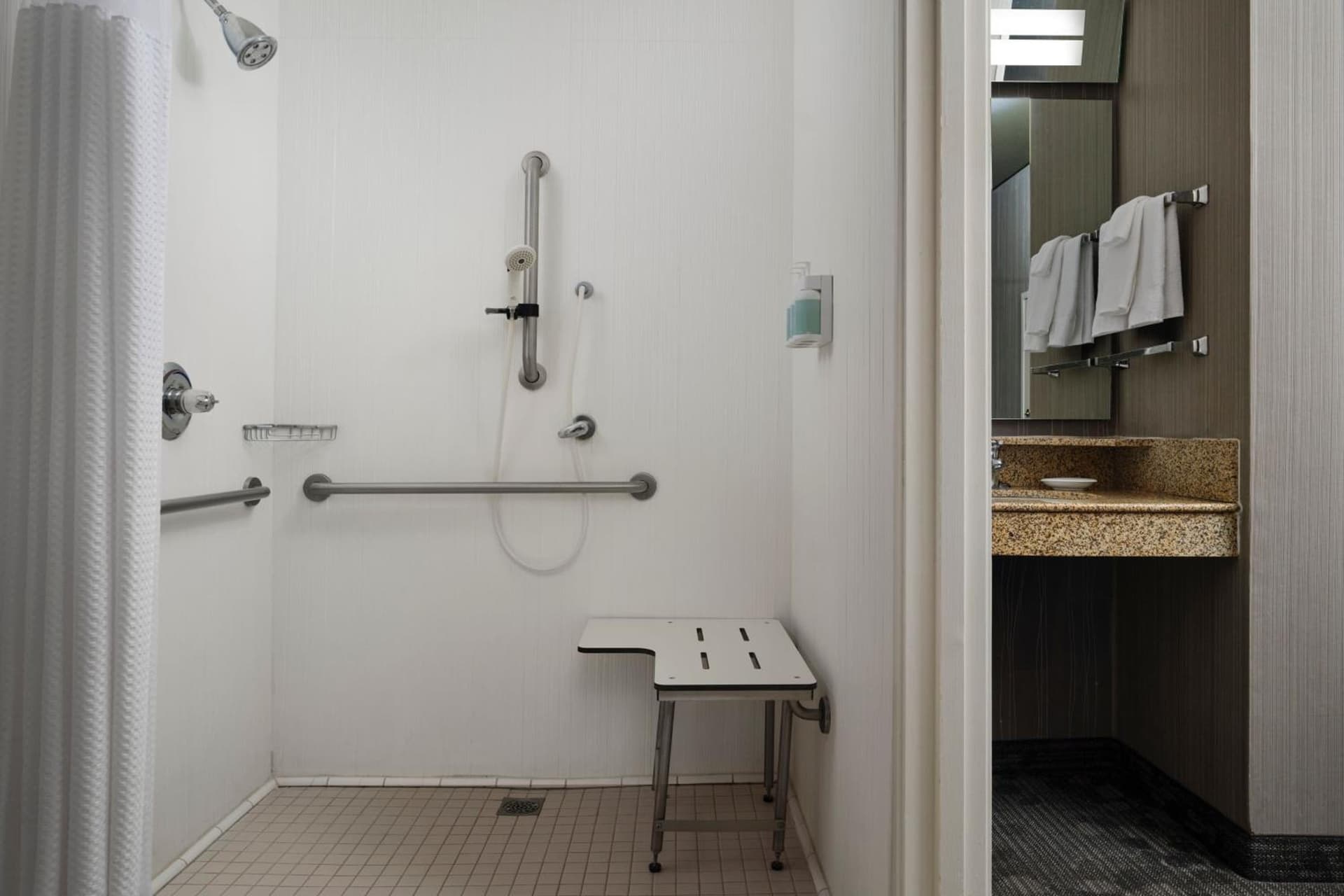 Courtyard by Marriott Stockton gallery photo in Stockton, CA — image 12