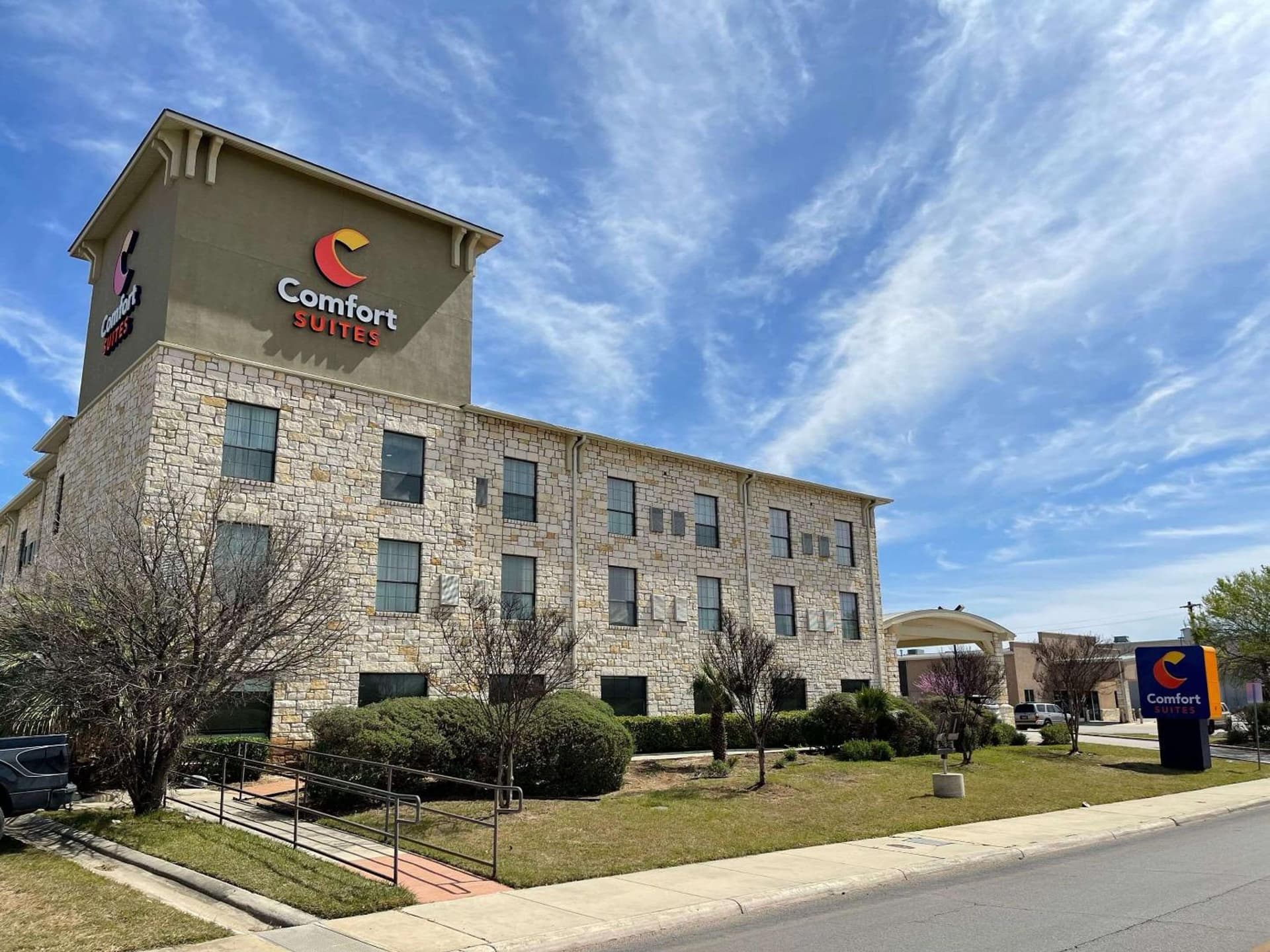 Comfort Suites SeaWorld - Lackland AFB interior in San Antonio, TX — gallery photo 2