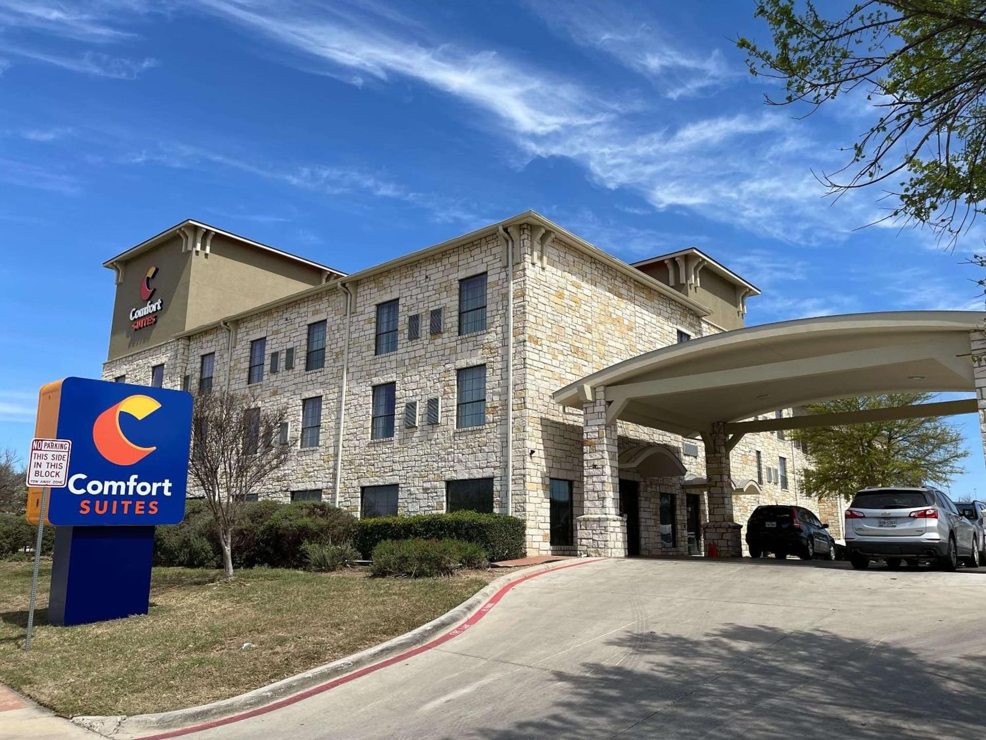 Comfort Suites SeaWorld - Lackland AFB property views in San Antonio, TX — gallery photo 3