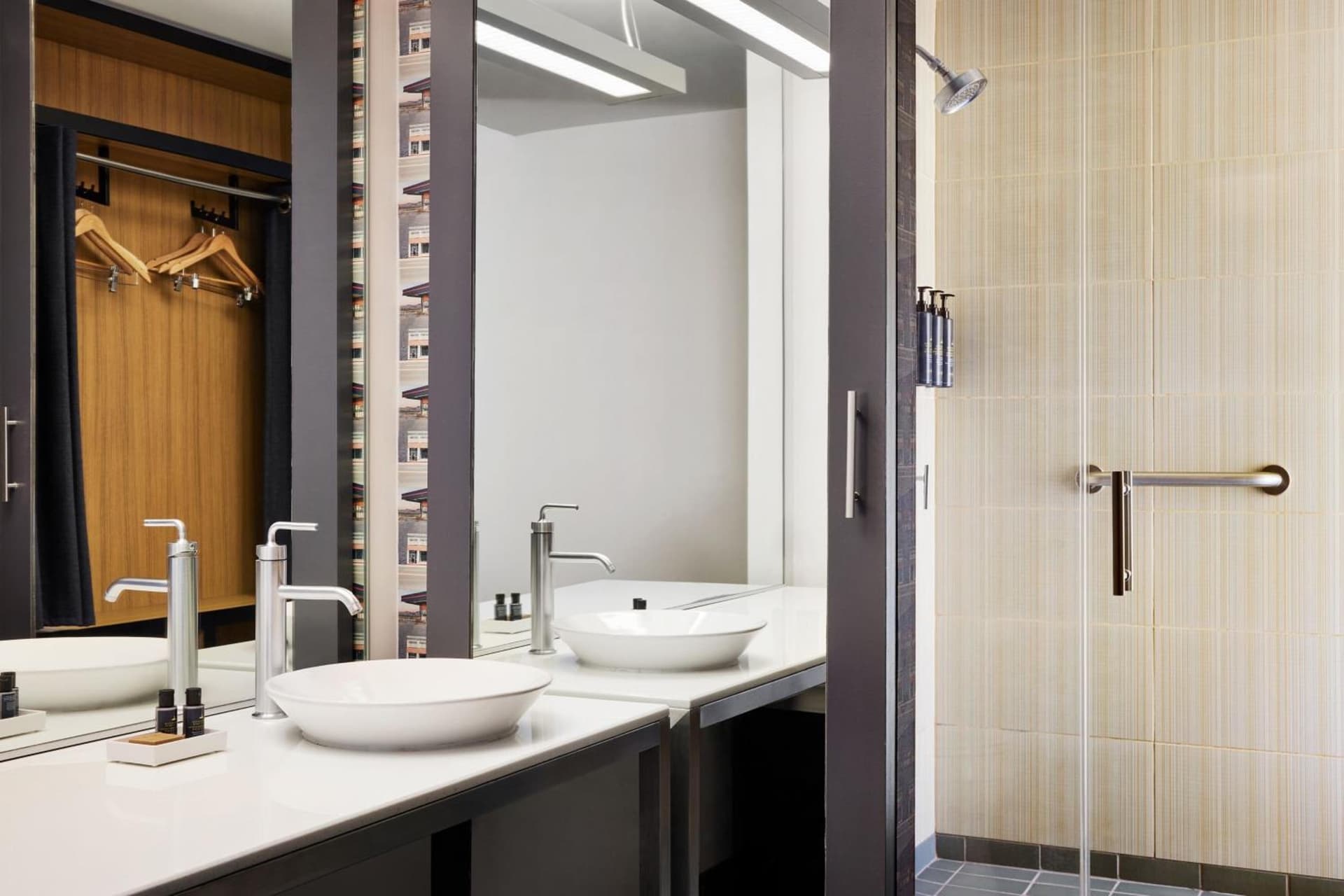 Aloft by Marriott Leawood-Overland Park gallery photo in Overland Park, KS — image 36