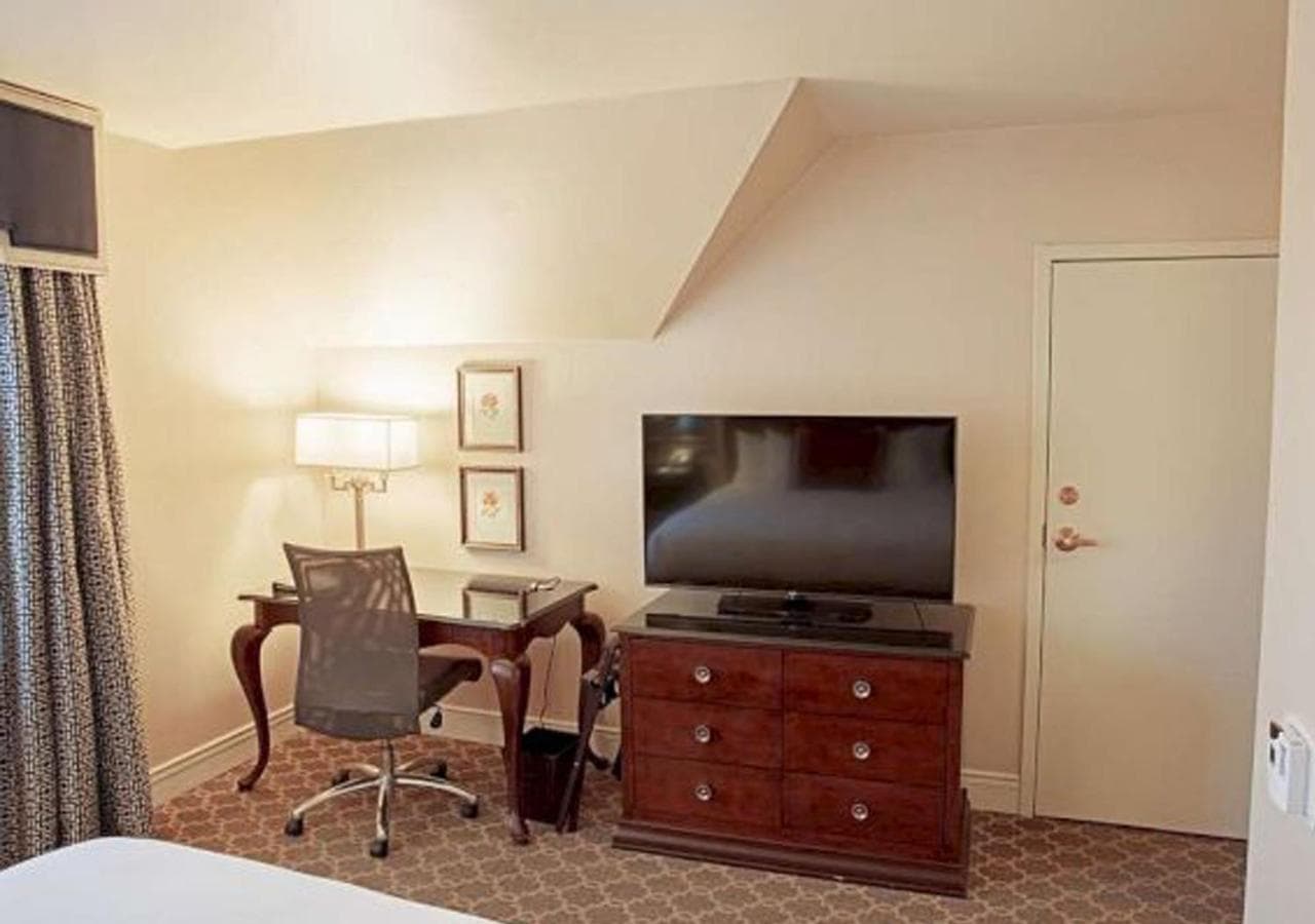 Hotel Roanoke & Conference Center, Curio Collection by Hilton gallery photo in Roanoke, VA — image 53