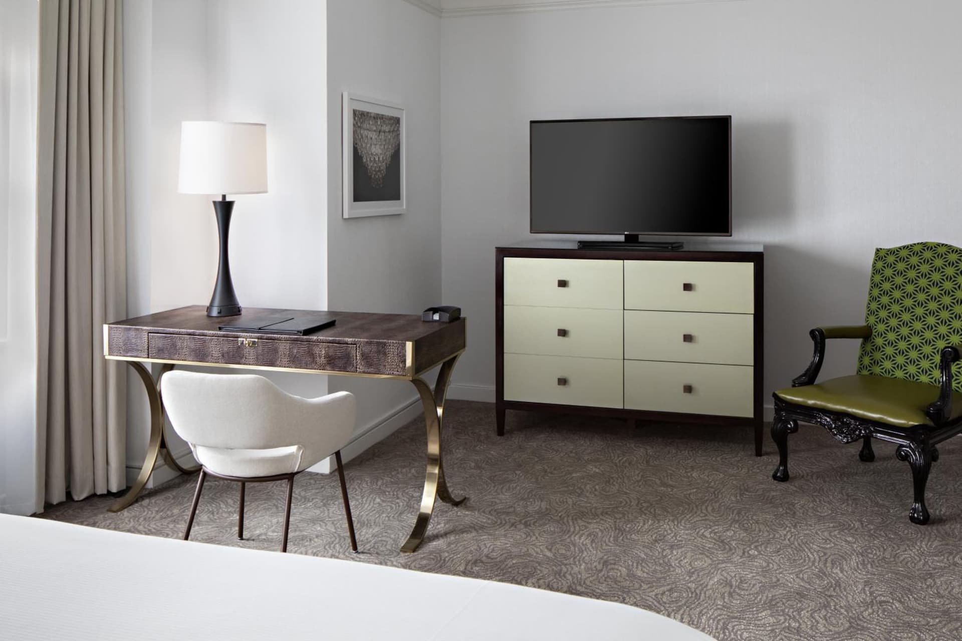 Amway Grand Plaza Hotel, Curio Collection by Hilton gallery photo in Grand Rapids, MI — image 77