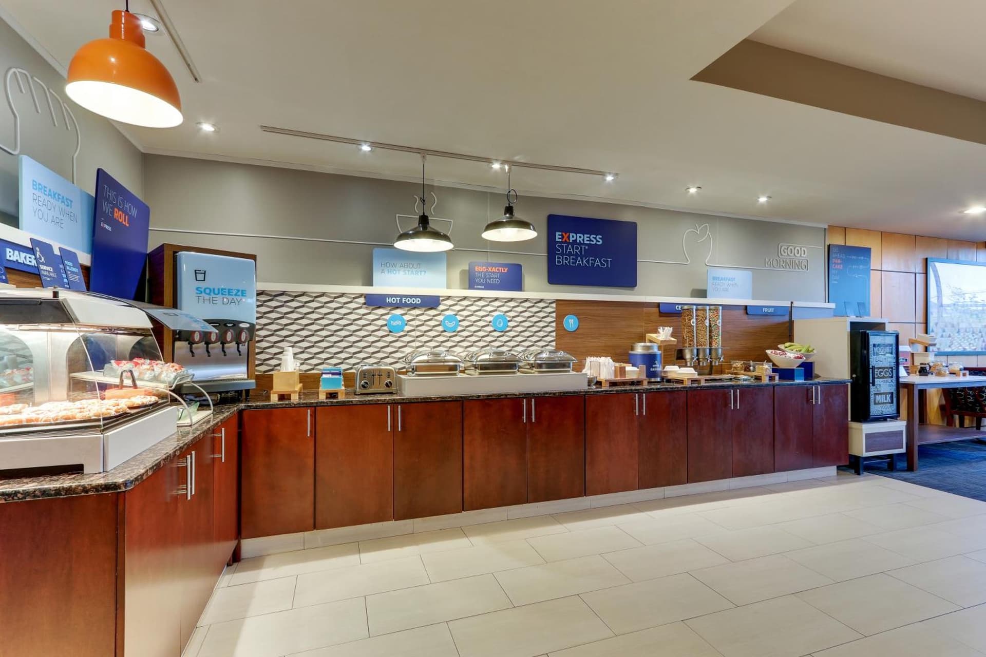 Holiday Inn Express Aberdeen-Chesapeake House by IHG interior in Aberdeen, MD — gallery photo 2