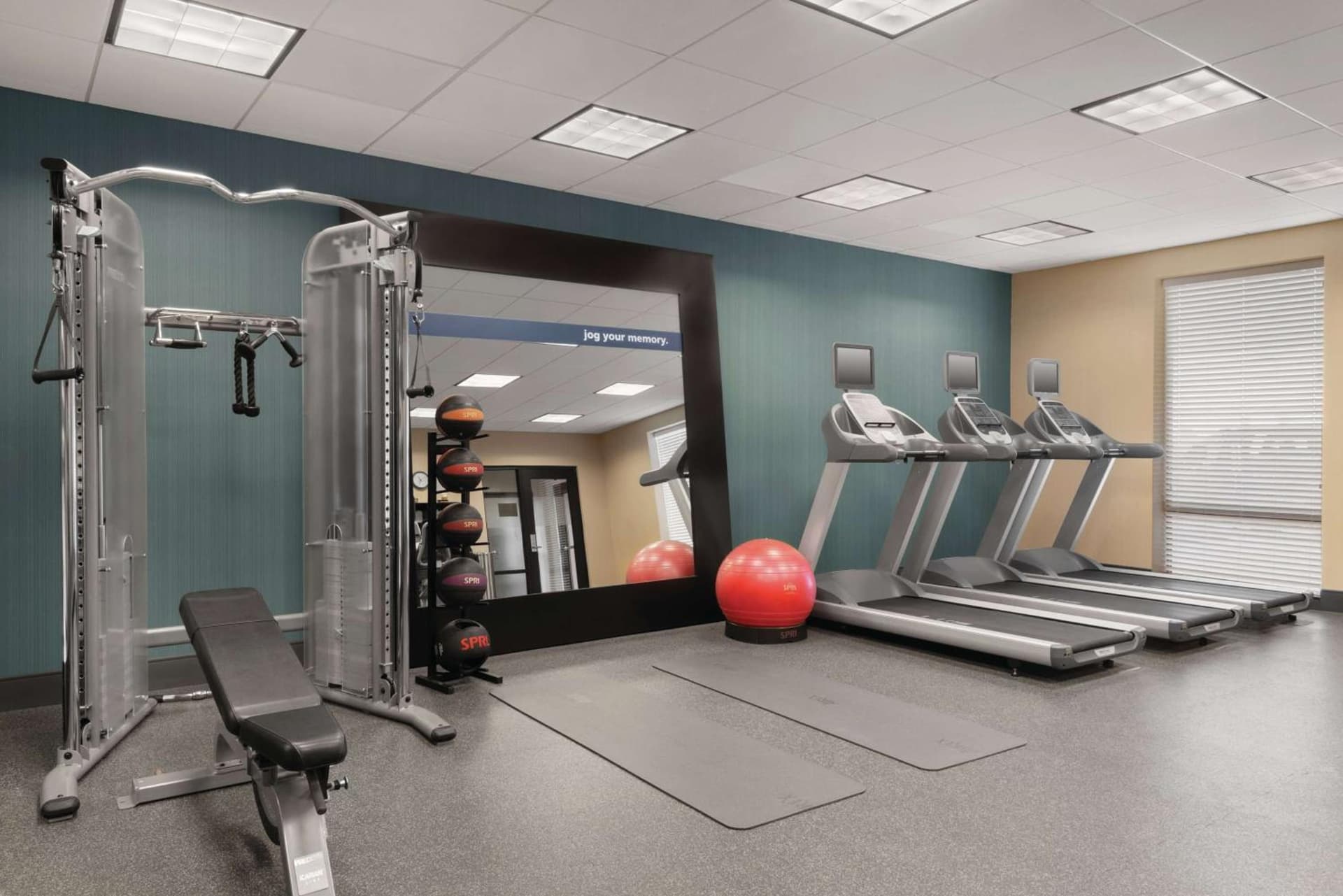 Hampton Inn & Suites Mishawaka/South Bend at Heritage Square gallery photo in South Bend, IN — image 4