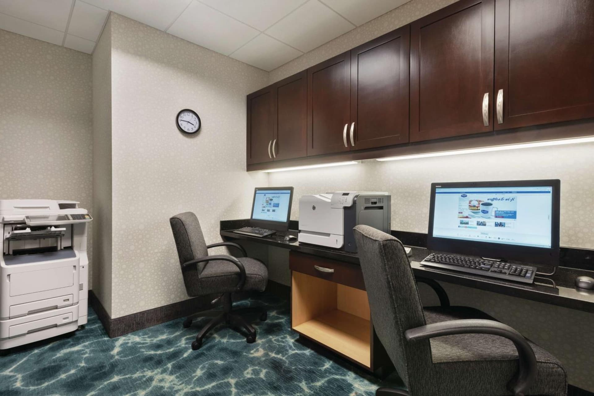 Hampton Inn & Suites Mishawaka/South Bend at Heritage Square gallery photo in South Bend, IN — image 33