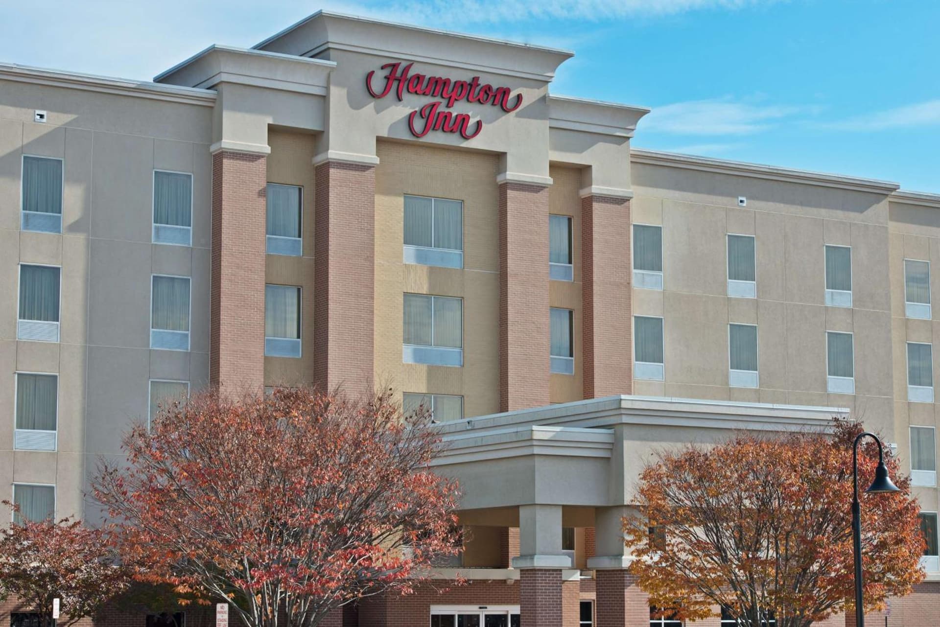 Hampton Inn Gainesville-Haymarket interior in Gainesville, VA — gallery photo 2