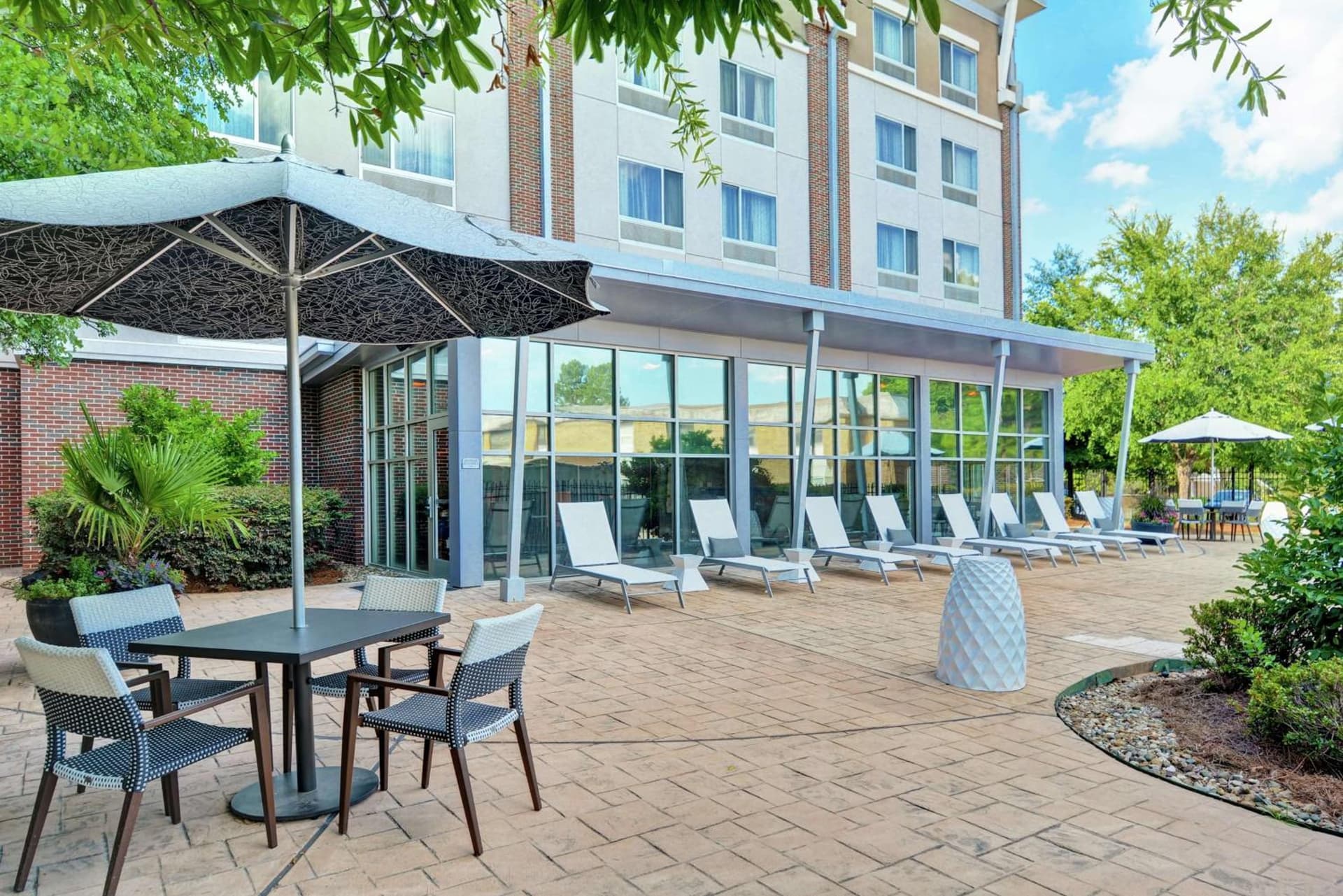DoubleTree by Hilton Hotel Baton Rouge property views in Baton Rouge, LA — gallery photo 3