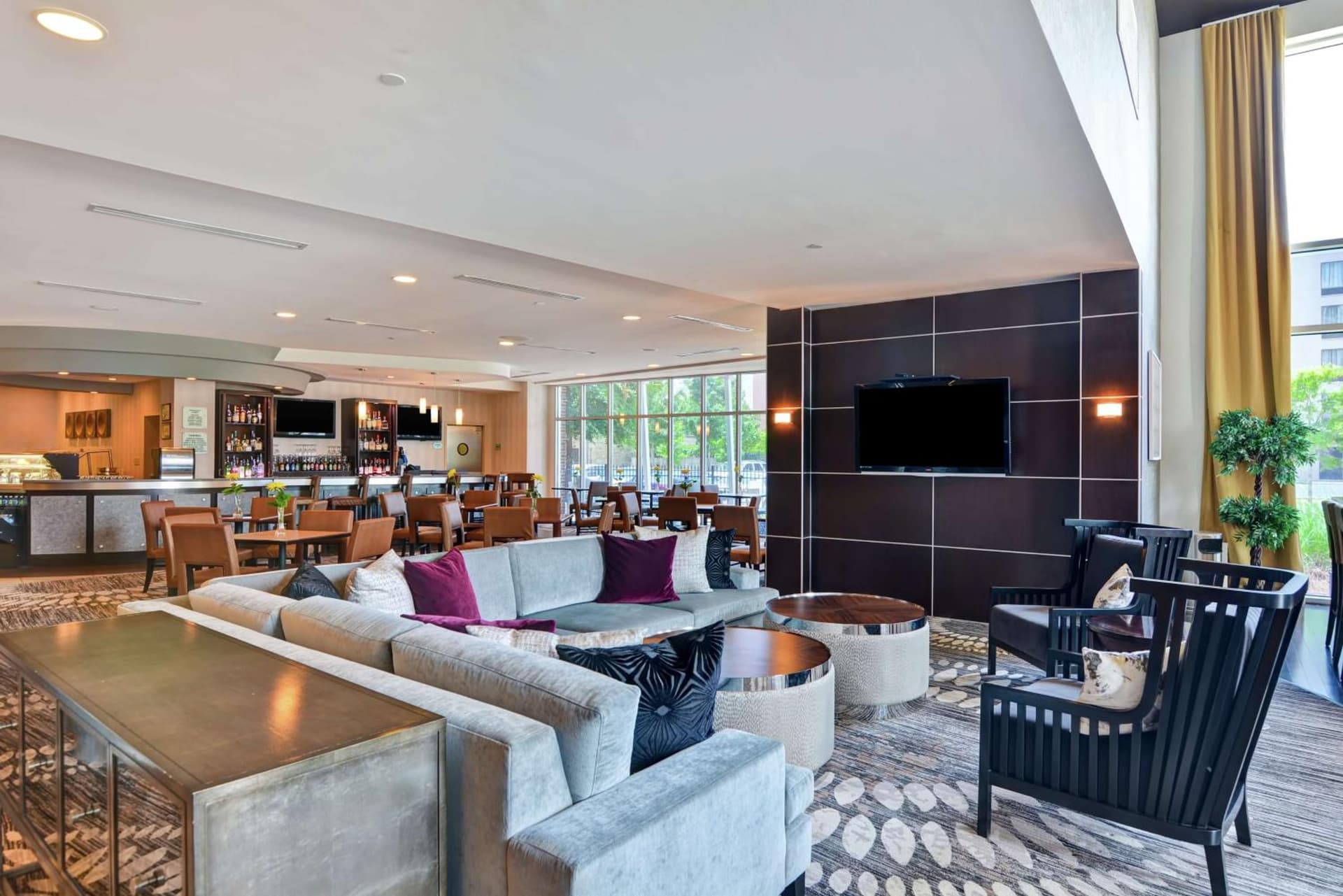 DoubleTree by Hilton Hotel Baton Rouge gallery photo in Baton Rouge, LA — image 10