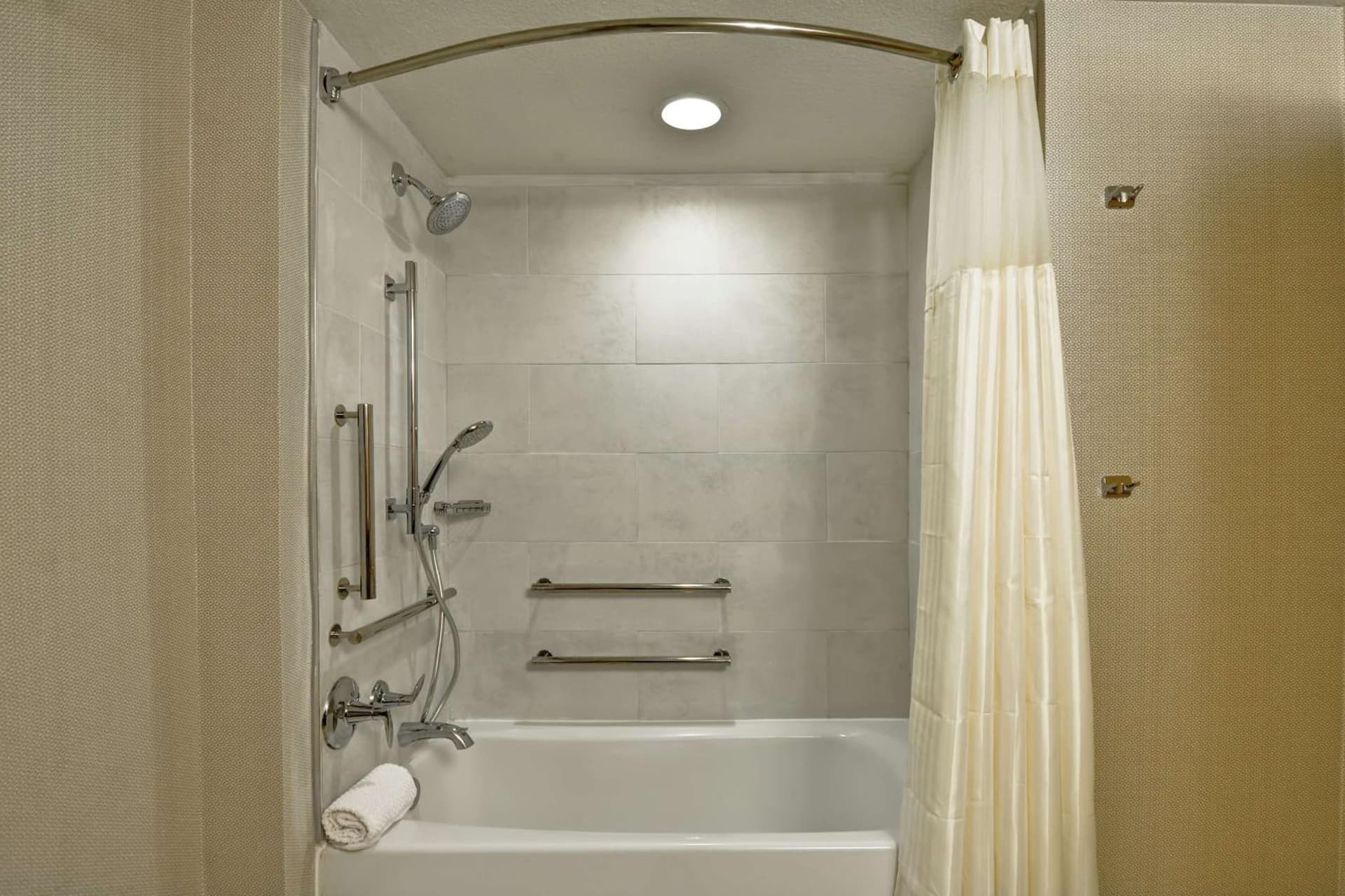 DoubleTree by Hilton Hotel Baton Rouge gallery photo in Baton Rouge, LA — image 7