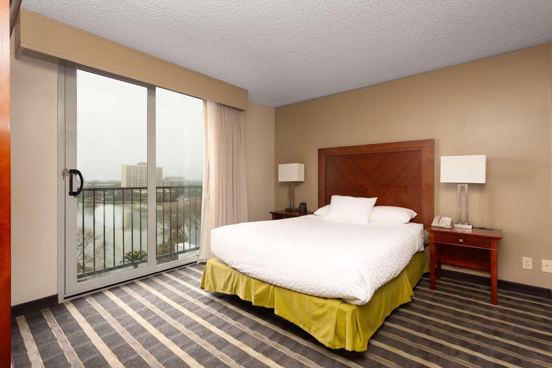 Embassy Suites San Francisco Airport Waterfront gallery photo in Burlingame, CA — image 23