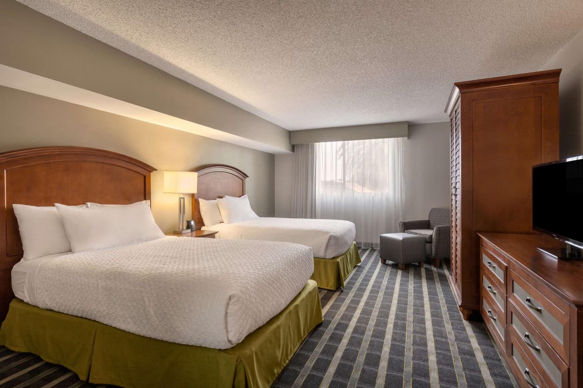 Embassy Suites San Francisco Airport Waterfront gallery photo in Burlingame, CA — image 25