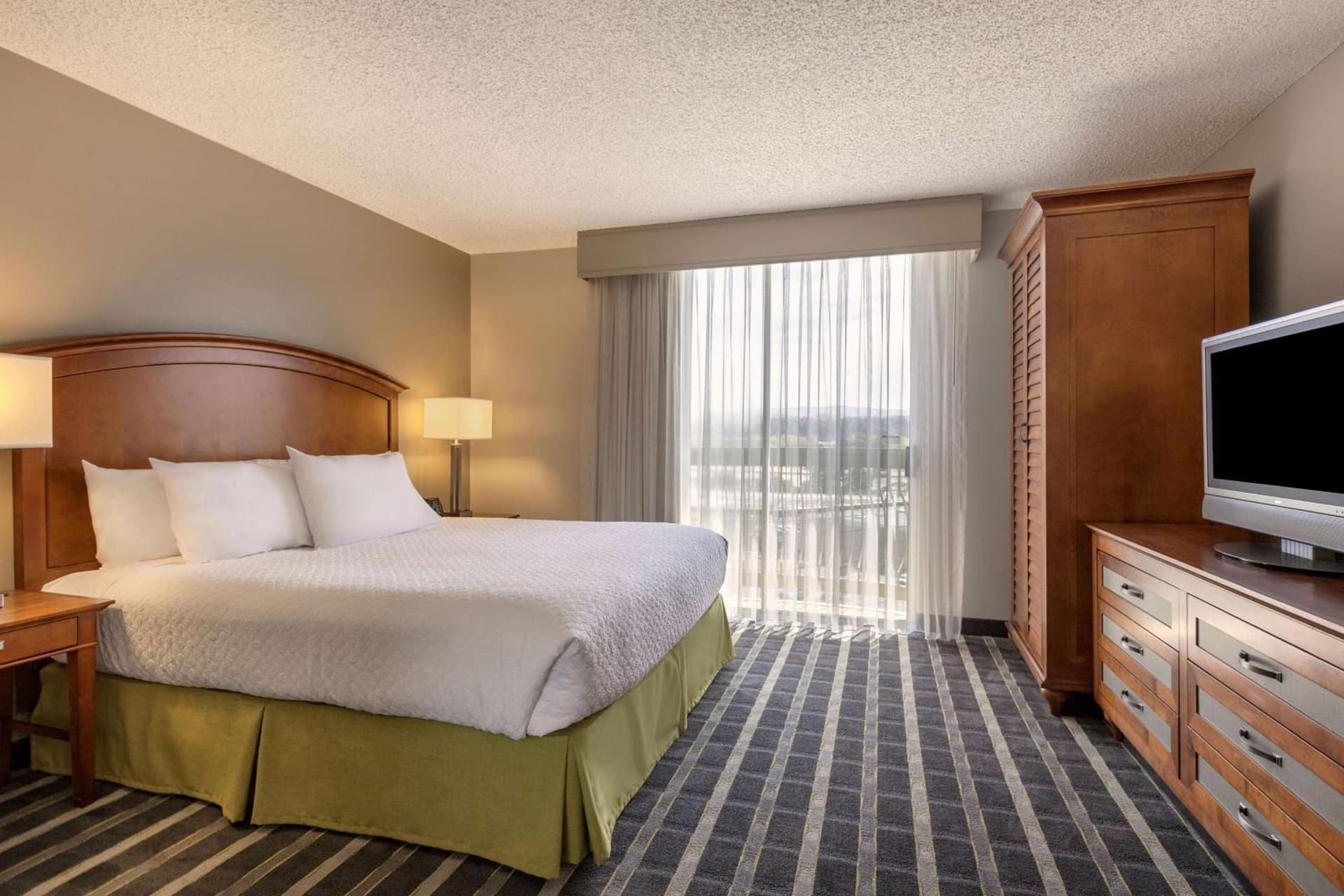 Embassy Suites San Francisco Airport Waterfront gallery photo in Burlingame, CA — image 35
