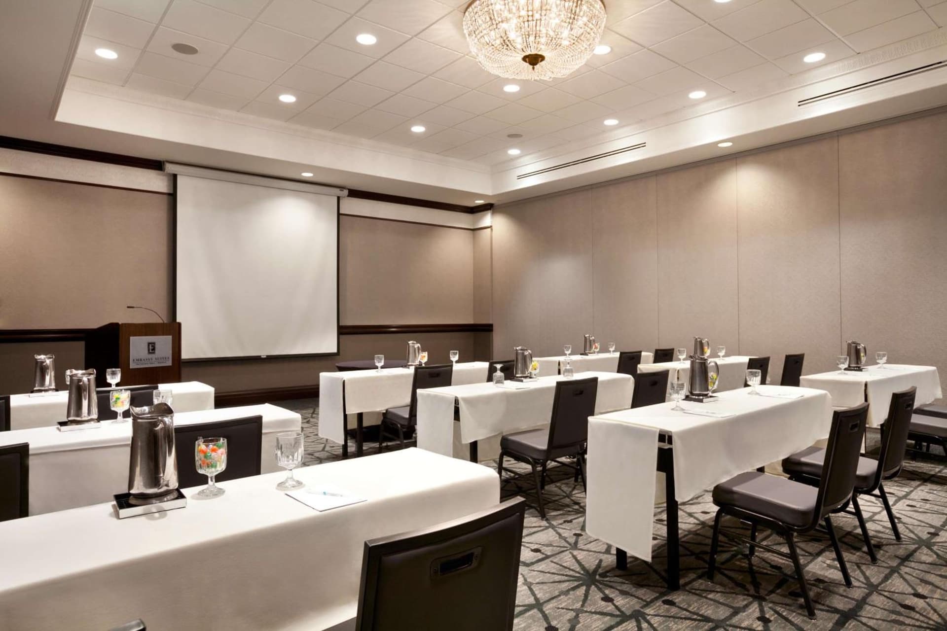 Embassy Suites San Francisco Airport Waterfront gallery photo in Burlingame, CA — image 7