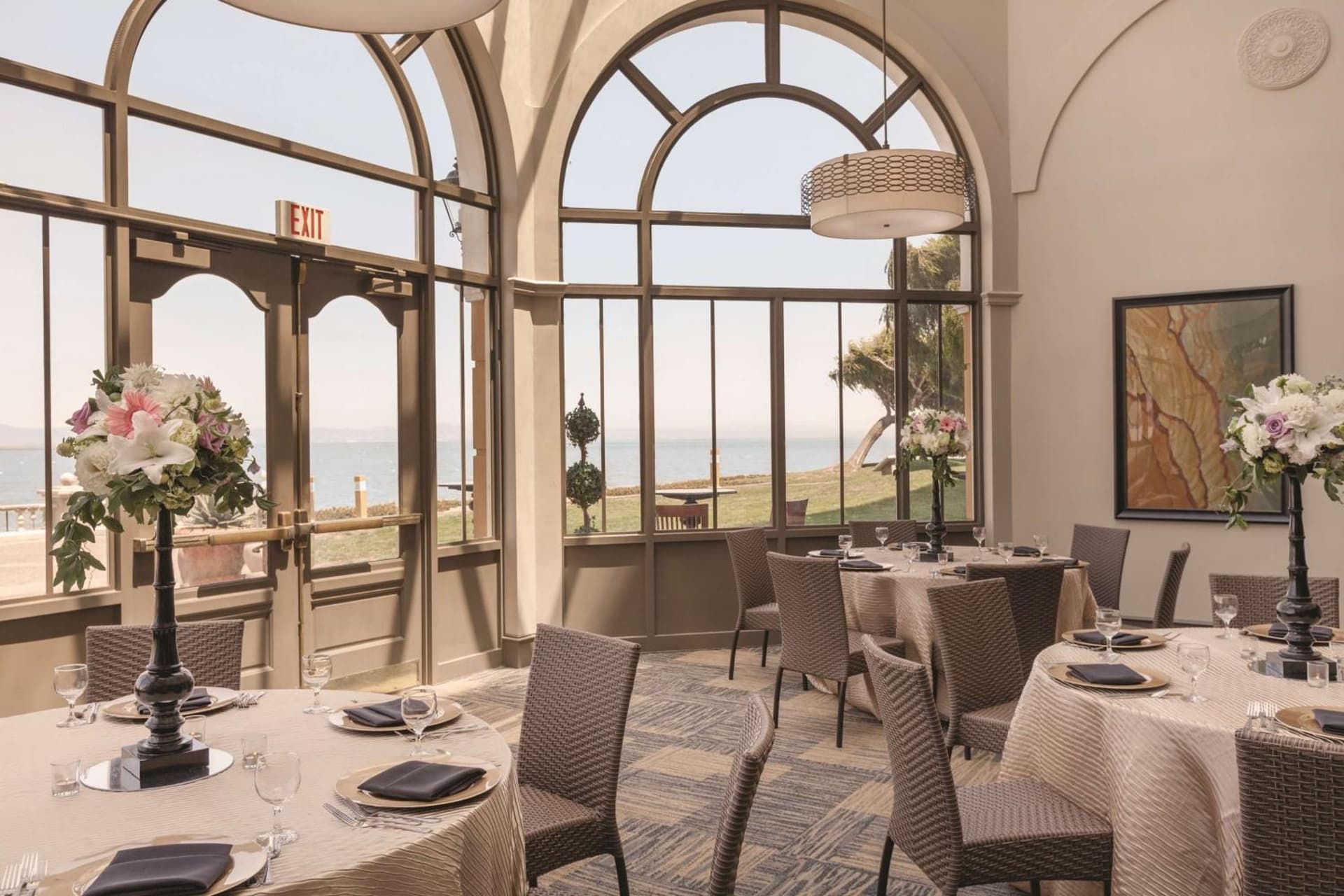 Embassy Suites San Francisco Airport Waterfront gallery photo in Burlingame, CA — image 6