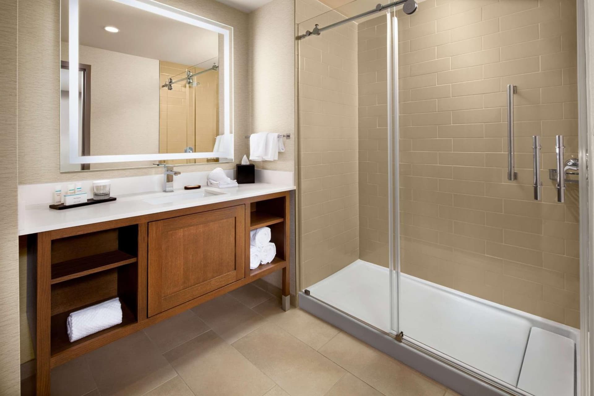 Embassy Suites by Hilton South Bend gallery photo in South Bend, IN — image 27