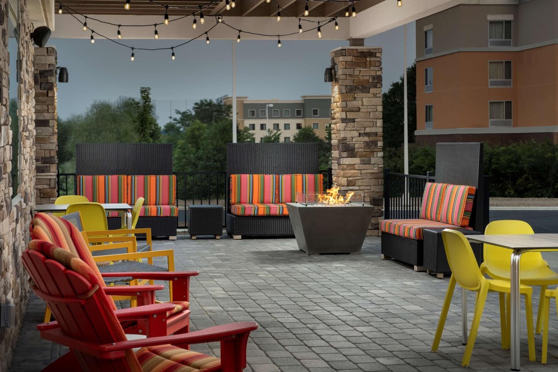 Home2 Suites By Hilton Columbus Polaris interior in Columbus, OH — gallery photo 2