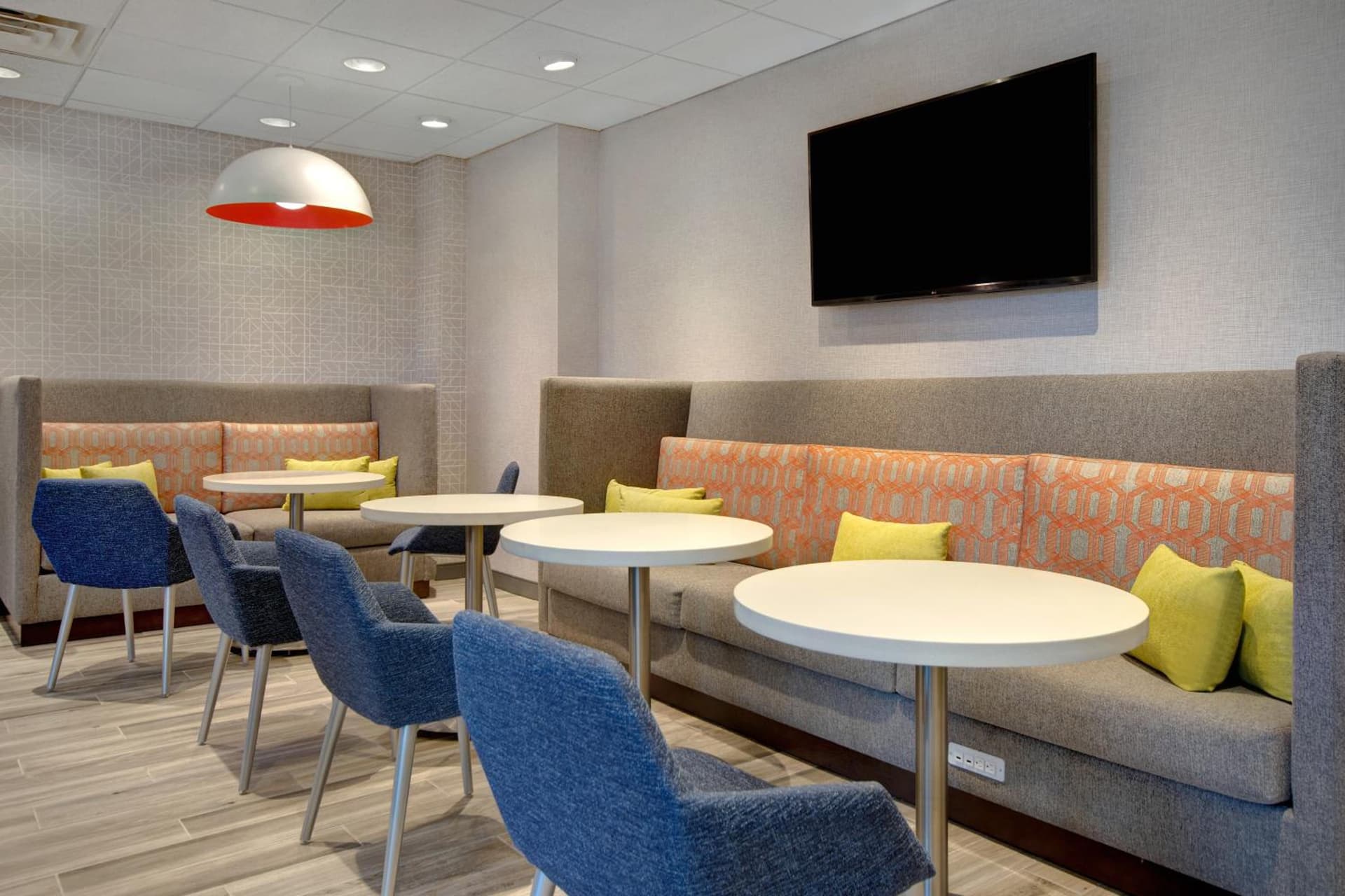 Hampton Inn & Suites Yonkers gallery photo in Yonkers, NY — image 17