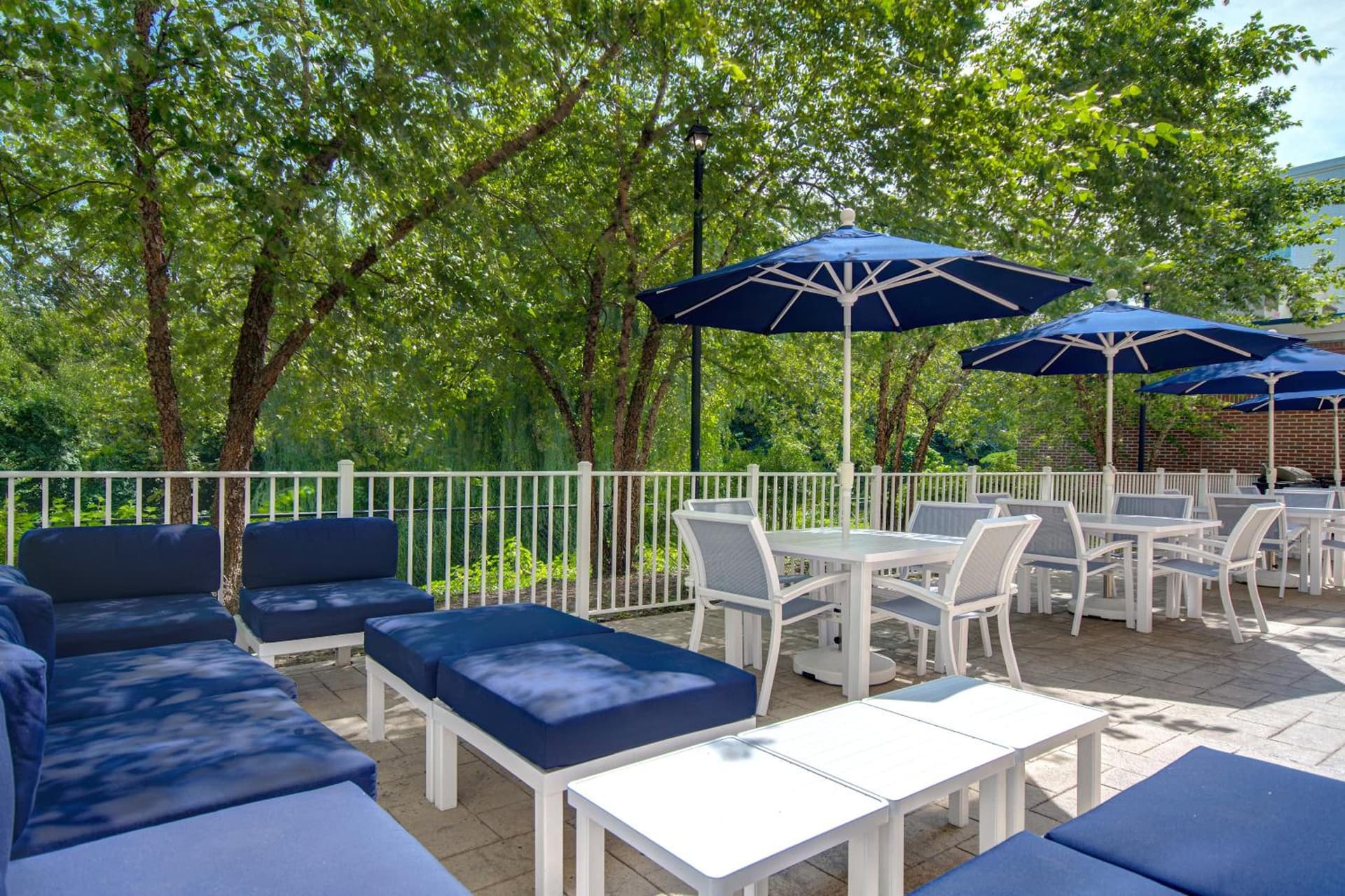 Hampton Inn & Suites Yonkers gallery photo in Yonkers, NY — image 9