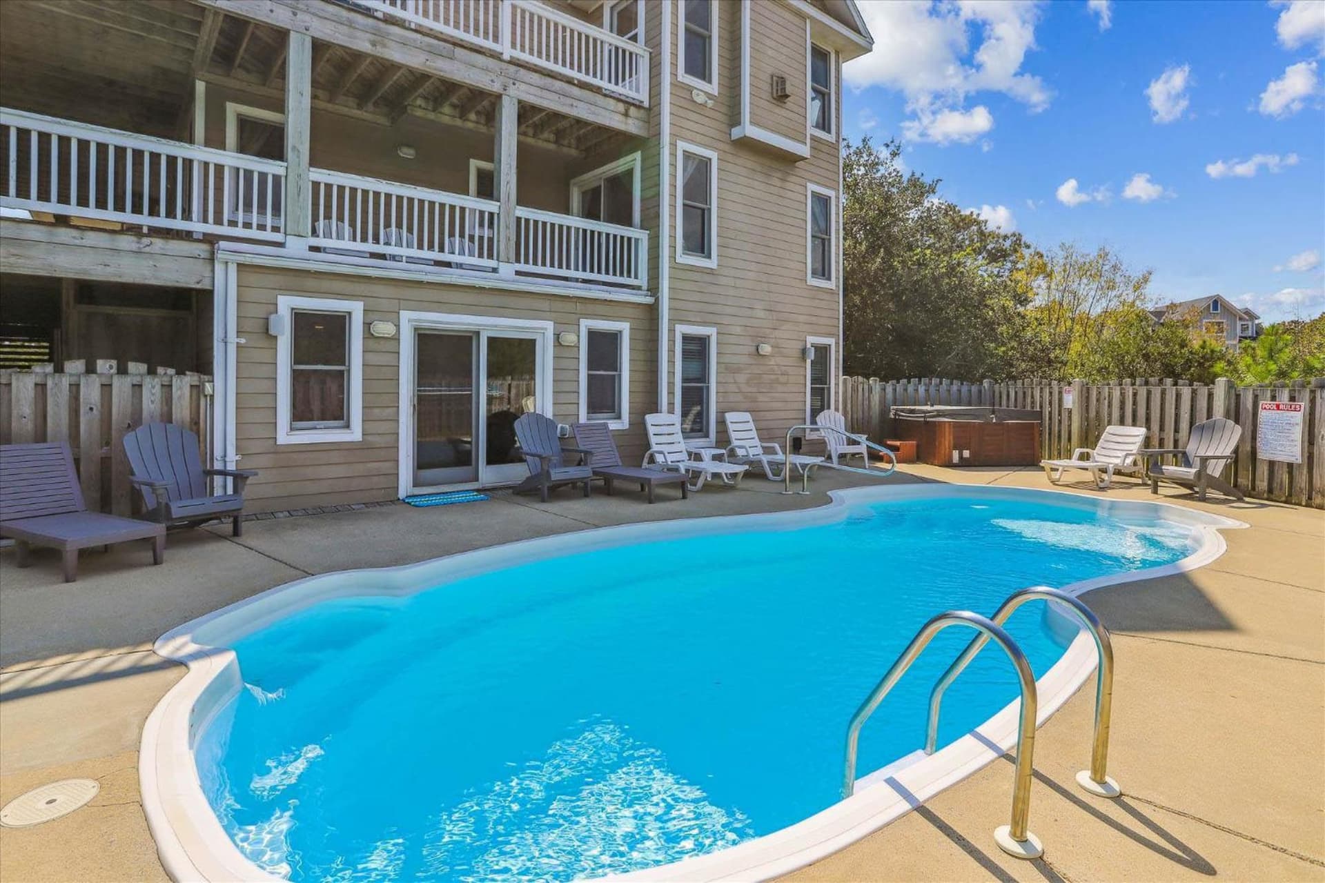 1042 - The Princess Tide by Resort Realty interior in Corolla — gallery photo 2