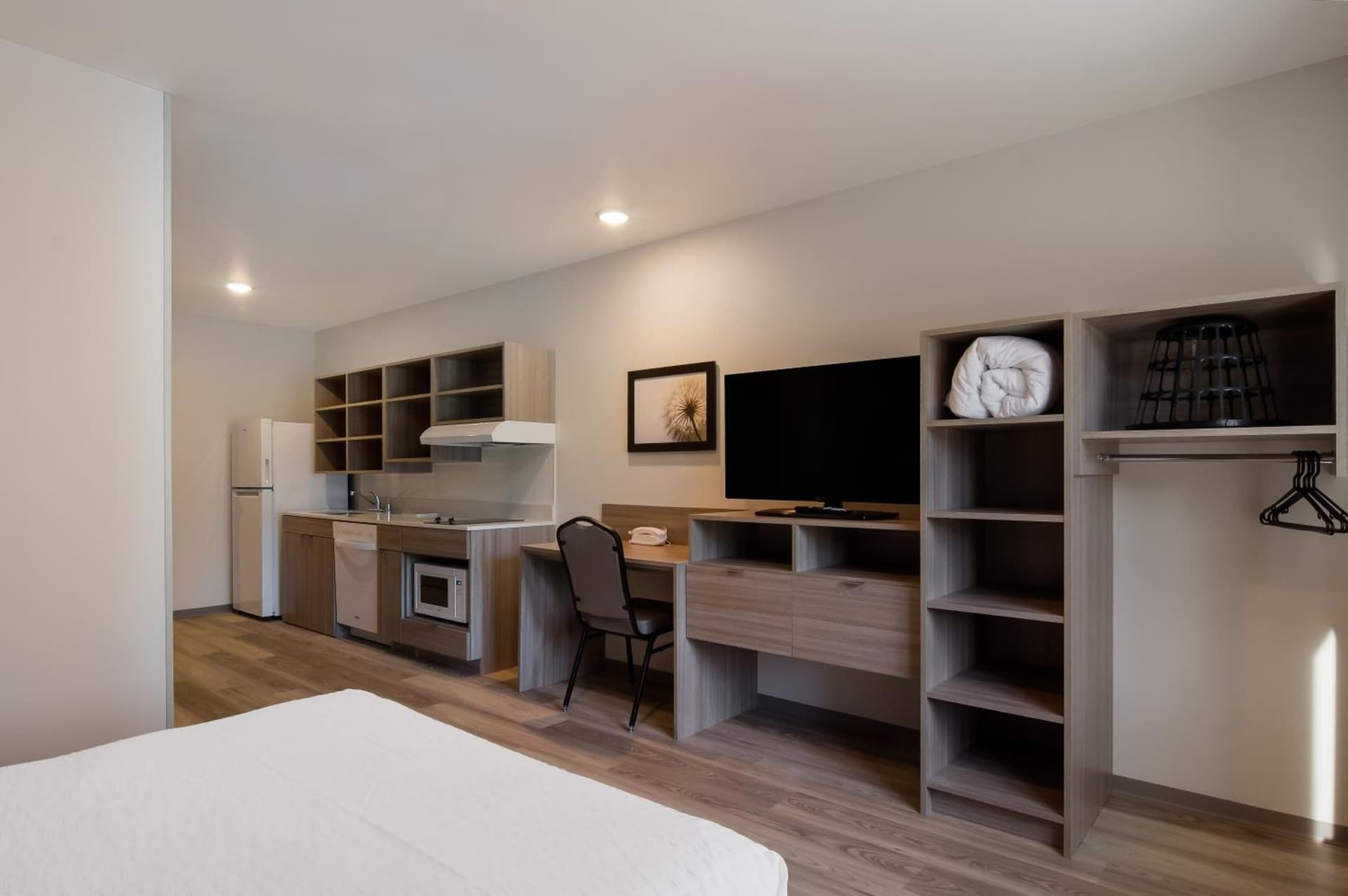 WoodSpring Suites Olympia - Lacey gallery photo in Olympia, WA — image 42