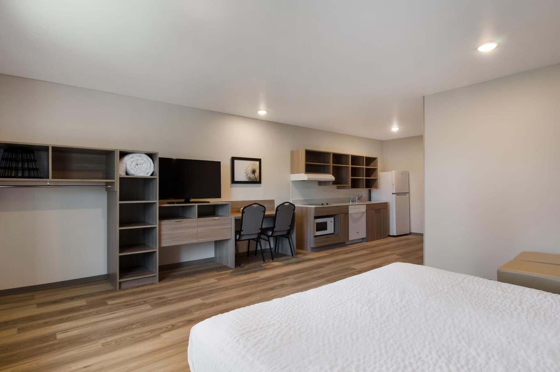 WoodSpring Suites Olympia - Lacey gallery photo in Olympia, WA — image 45