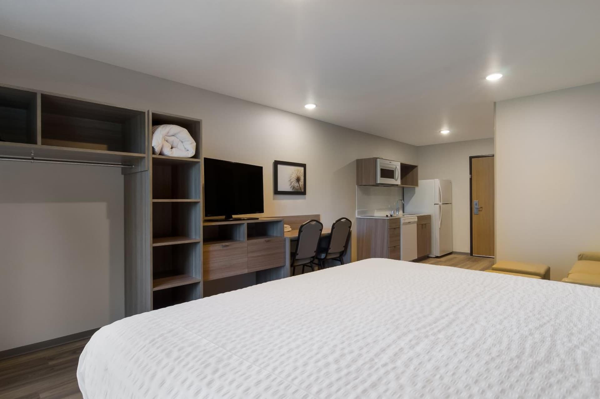 WoodSpring Suites Olympia - Lacey gallery photo in Olympia, WA — image 32