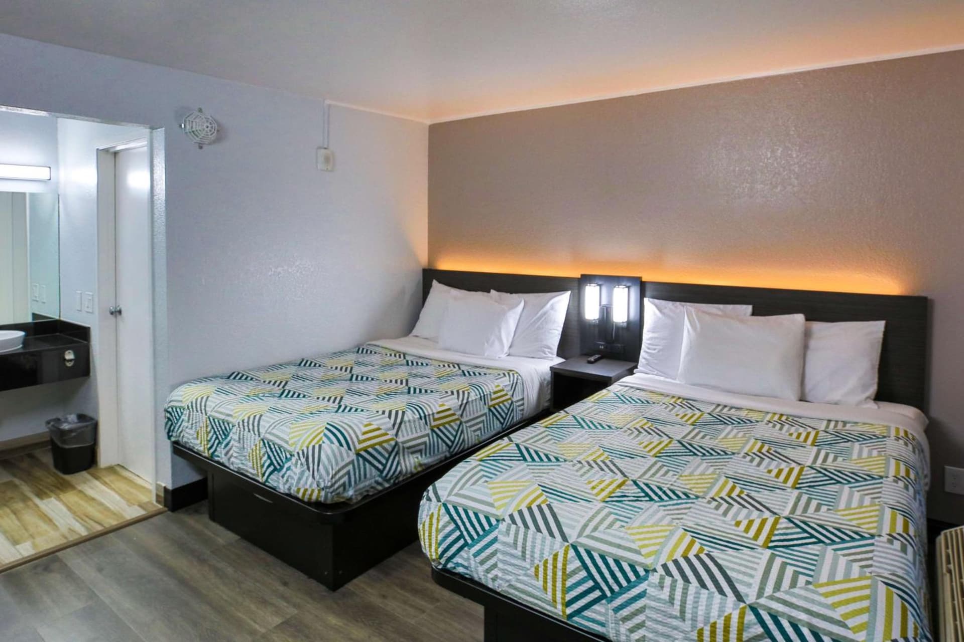 Motel 6-Sacramento, CA - North property views in Sacramento, CA — gallery photo 3