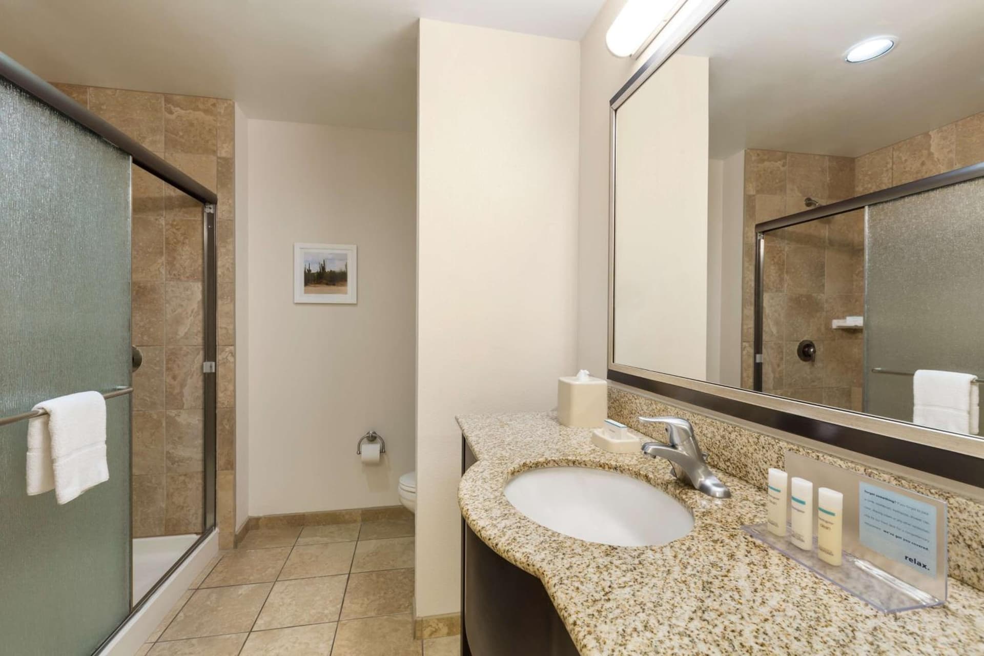 Hampton Inn & Suites Phoenix Glendale-Westgate gallery photo in Glendale, AZ — image 9
