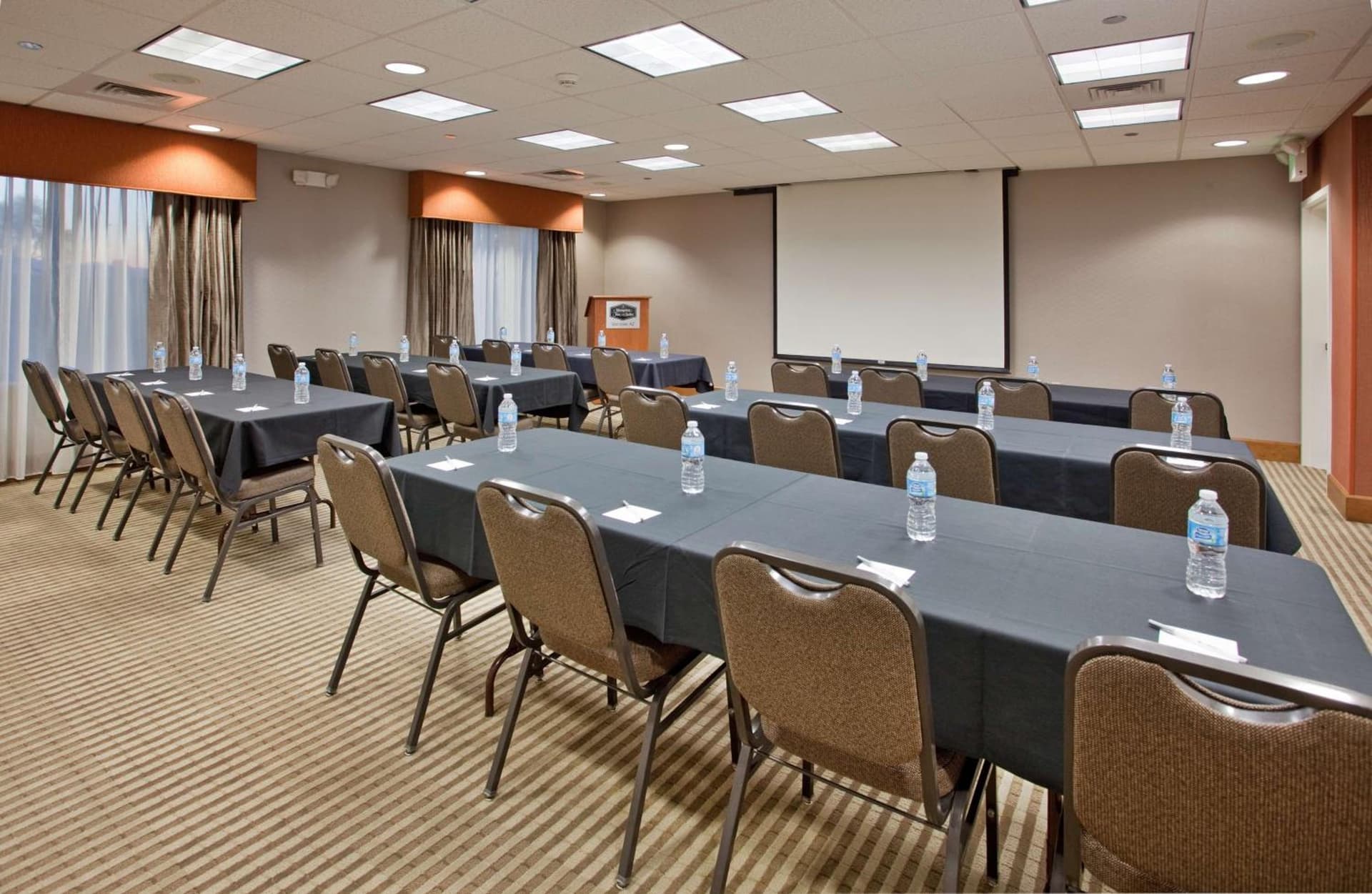 Hampton Inn & Suites Phoenix Glendale-Westgate gallery photo in Glendale, AZ — image 40