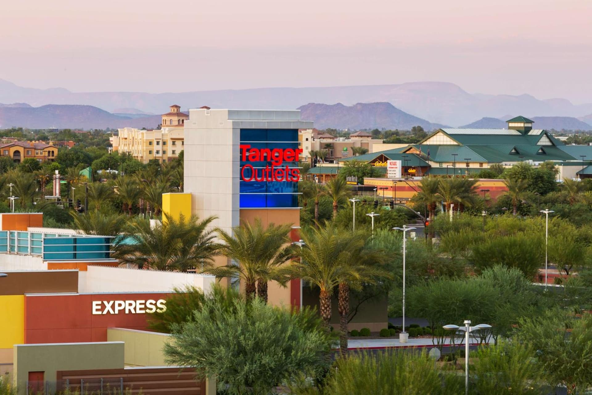 Hampton Inn & Suites Phoenix Glendale-Westgate gallery photo in Glendale, AZ — image 35