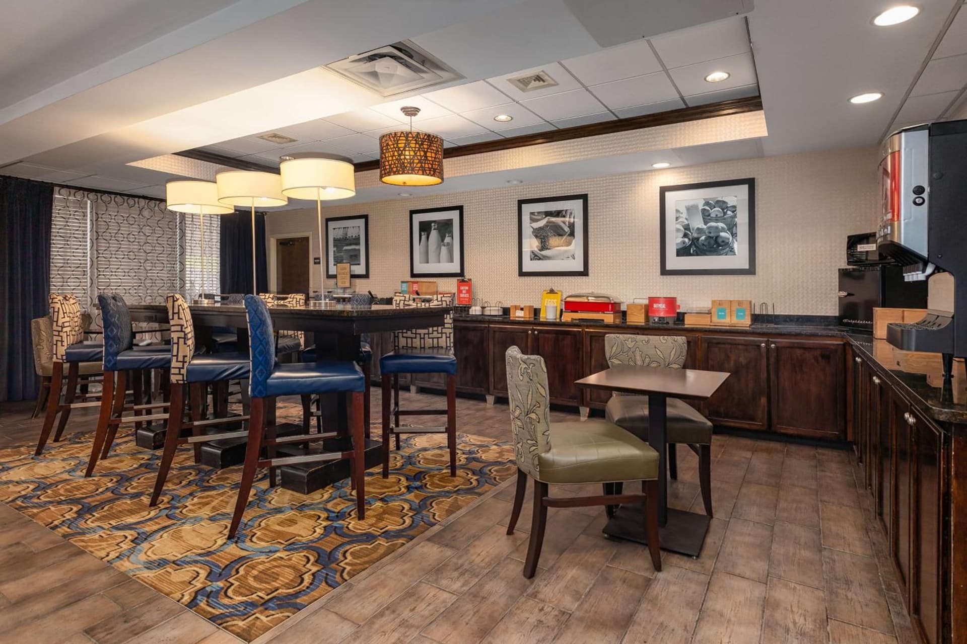 Hampton Inn Bristol gallery photo in Bristol, TN — image 11