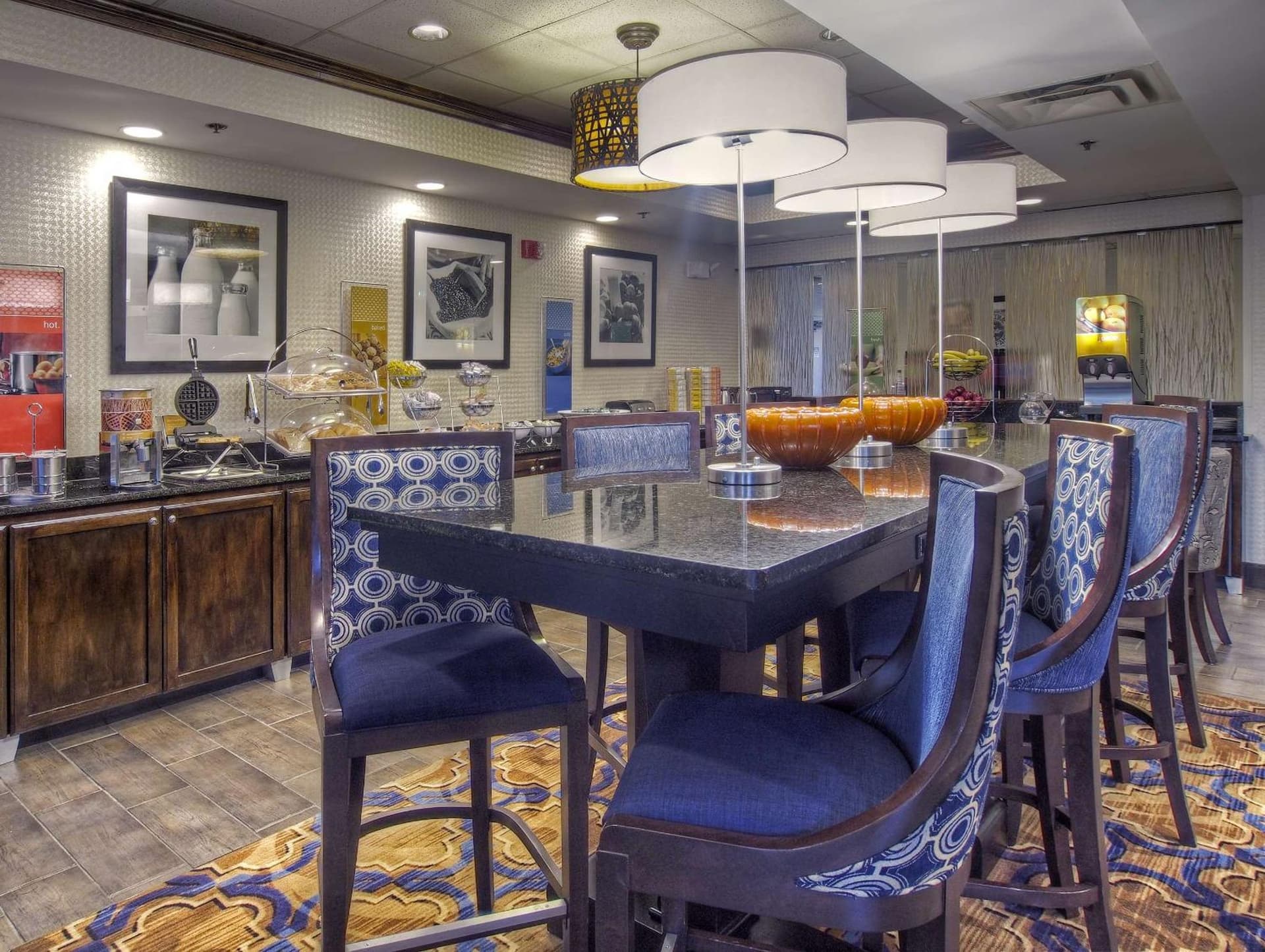 Hampton Inn Bristol gallery photo in Bristol, TN — image 19