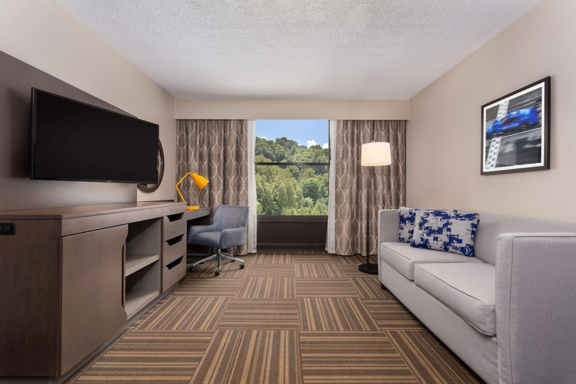 Hampton Inn Bristol gallery photo in Bristol, TN — image 4