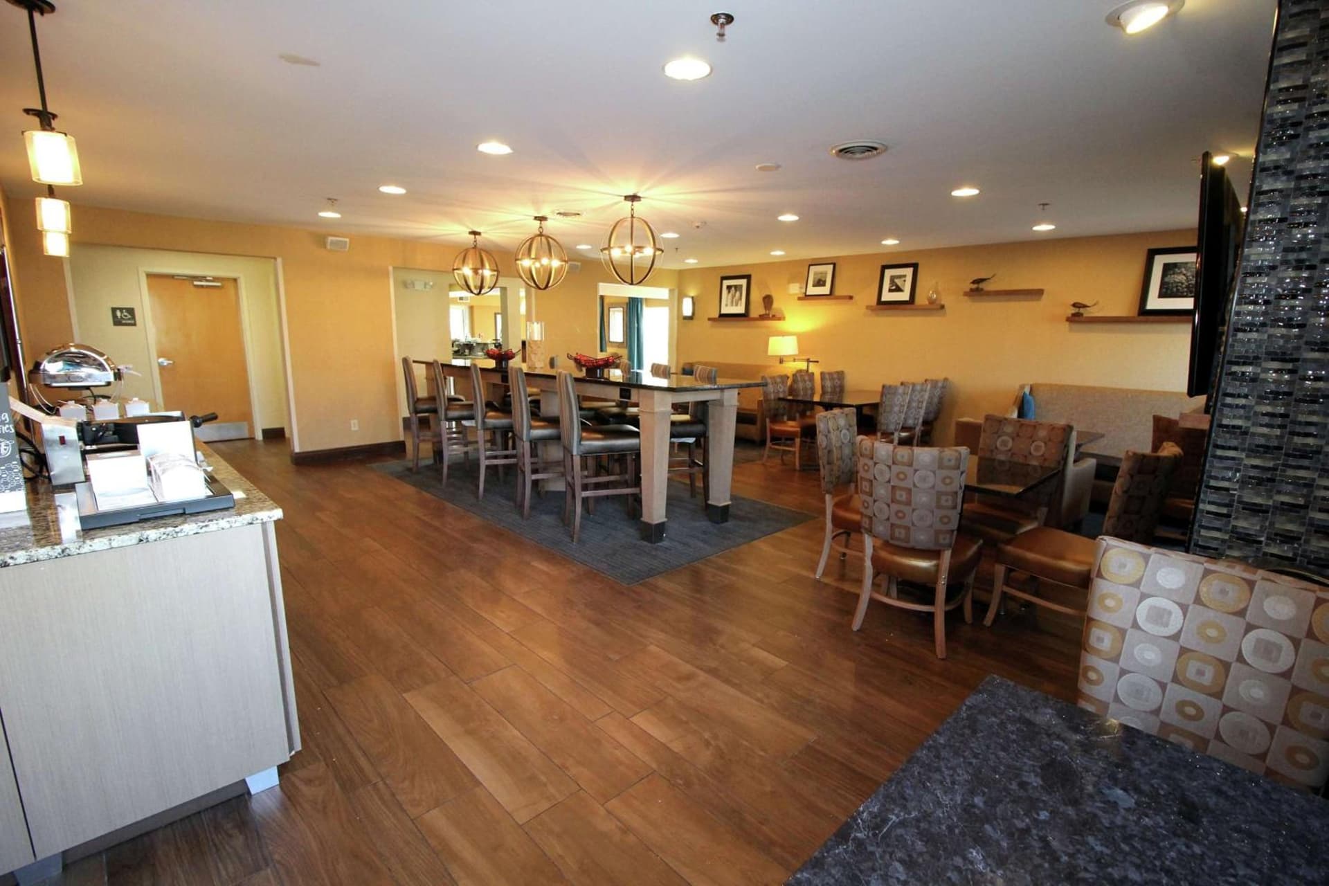 Hampton Inn Sandusky-Central gallery photo in Sandusky, OH — image 8