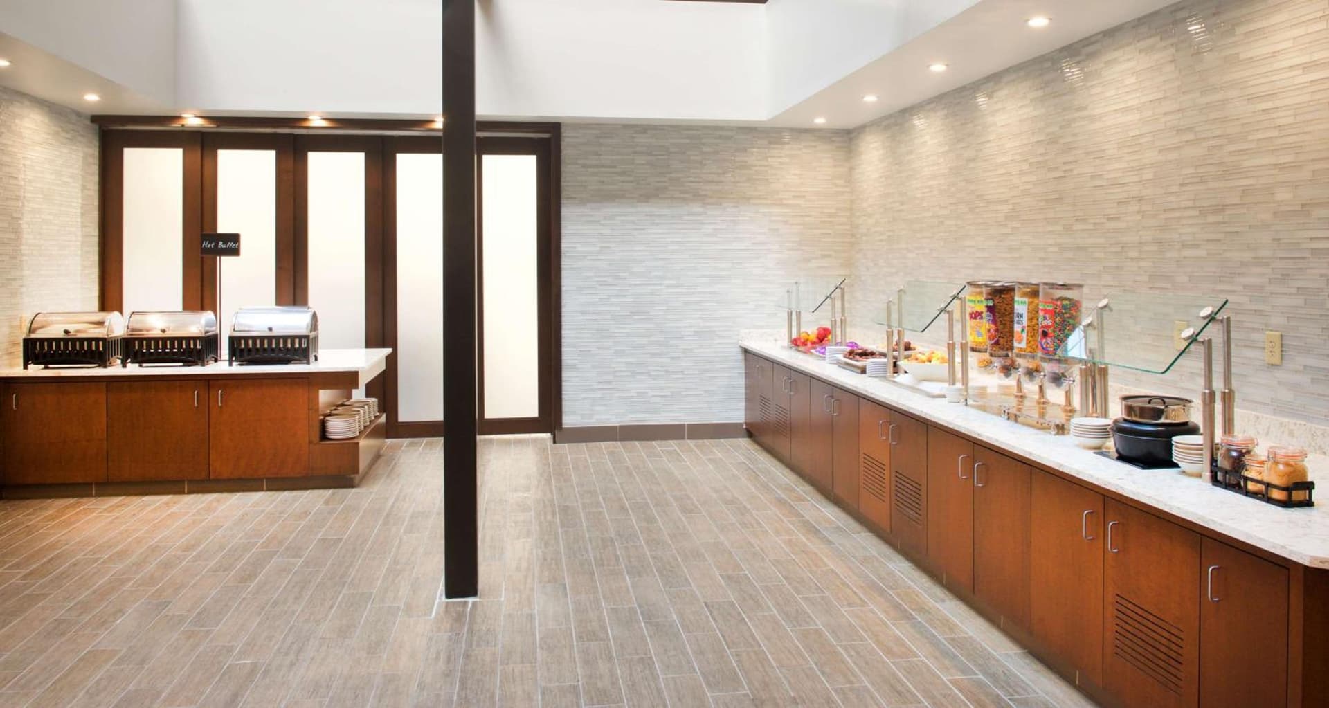 Embassy Suites by Hilton Cincinnati Northeast - Blue Ash gallery photo in Blue Ash, OH — image 18