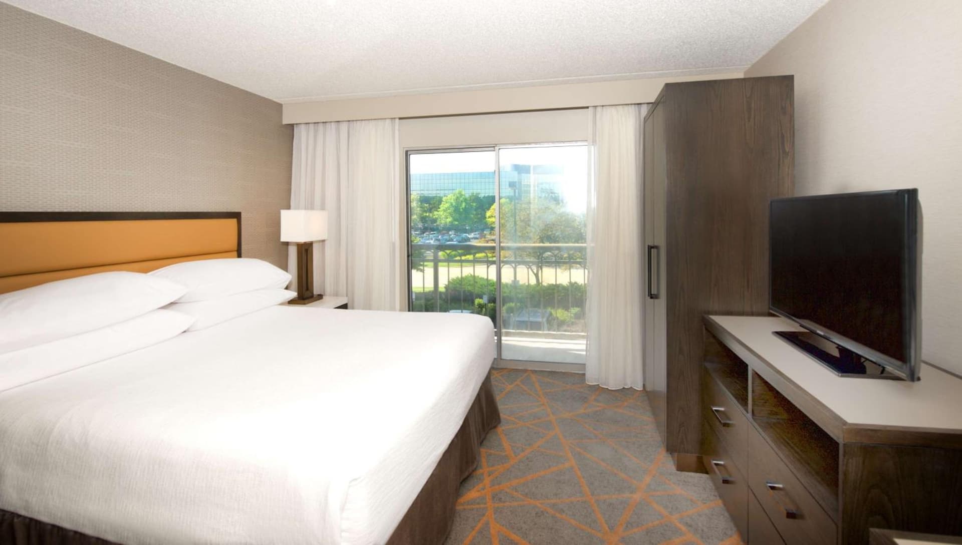 Embassy Suites by Hilton Cincinnati Northeast - Blue Ash gallery photo in Blue Ash, OH — image 26