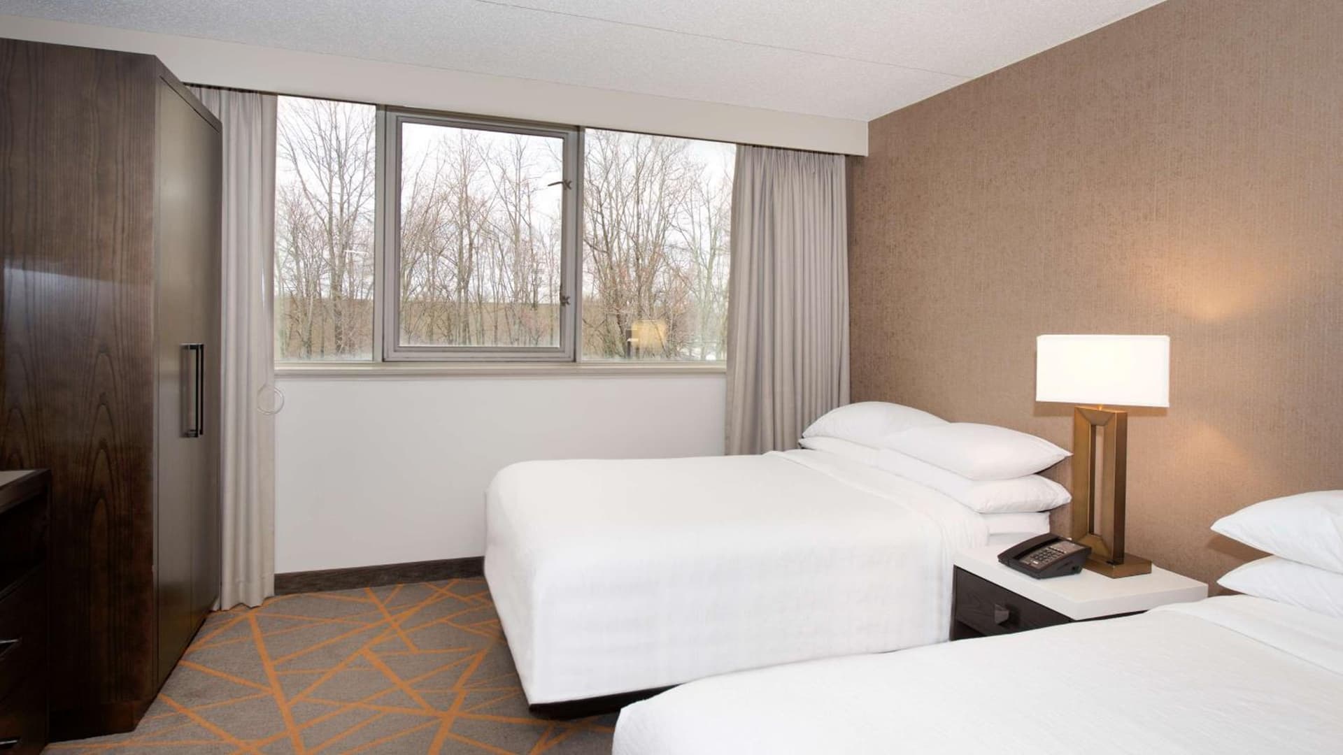 Embassy Suites by Hilton Cincinnati Northeast - Blue Ash gallery photo in Blue Ash, OH — image 6