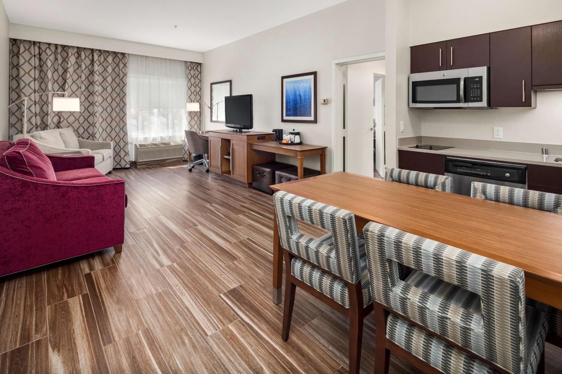 Hampton Inn & Suites Seattle North/Lynnwood gallery photo in Lynnwood, WA — image 22