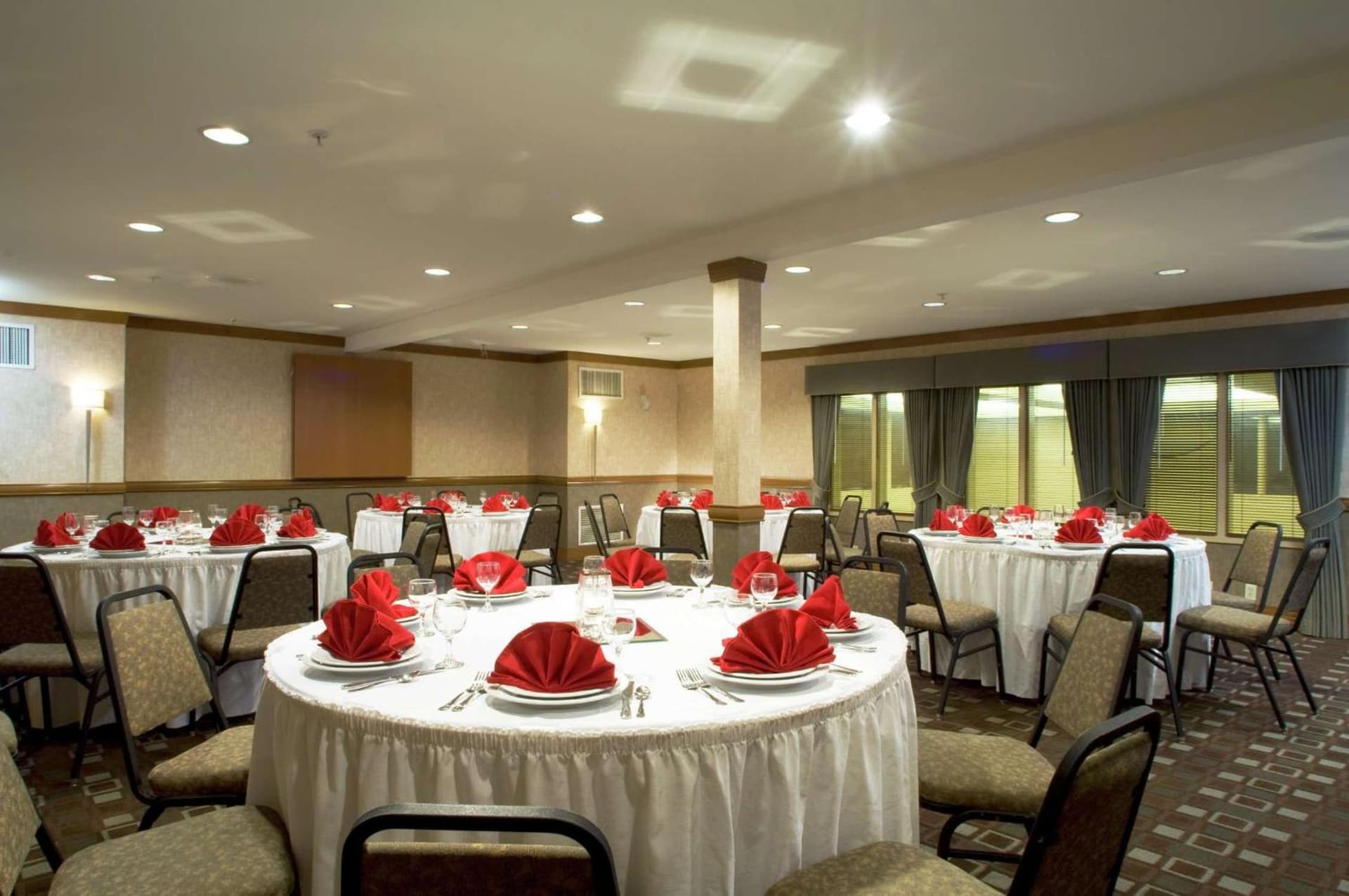 Hampton Inn & Suites Seattle North/Lynnwood gallery photo in Lynnwood, WA — image 16