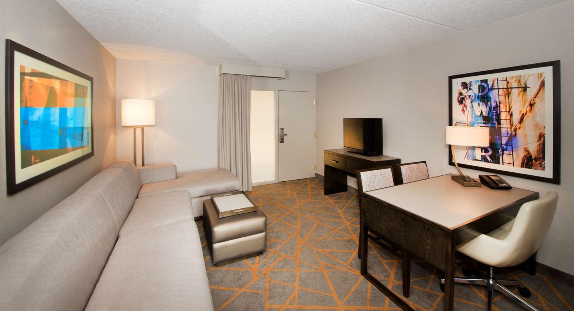 Embassy Suites by Hilton Cincinnati Northeast - Blue Ash gallery photo in Blue Ash, OH — image 11