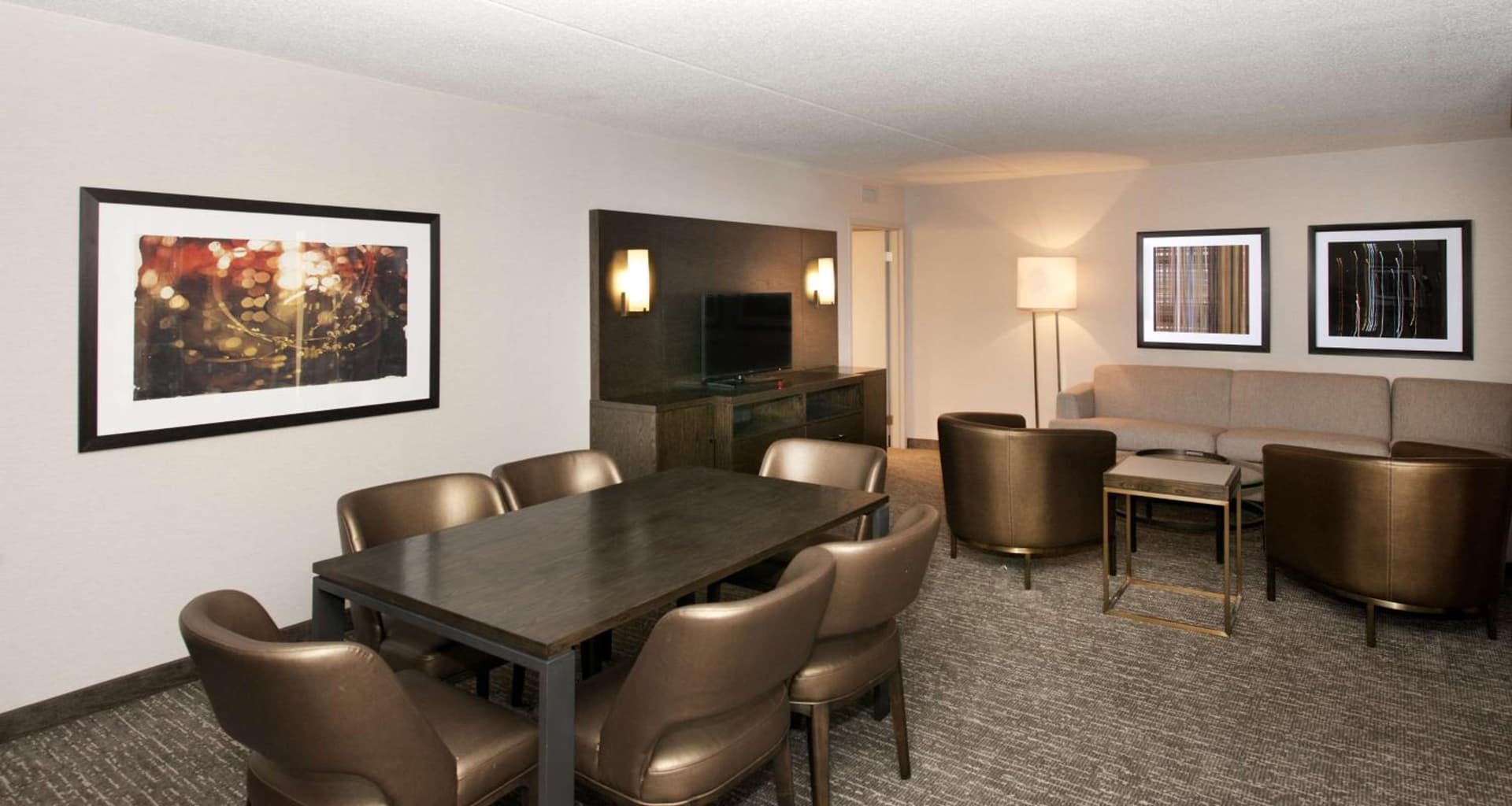 Embassy Suites by Hilton Cincinnati Northeast - Blue Ash gallery photo in Blue Ash, OH — image 42